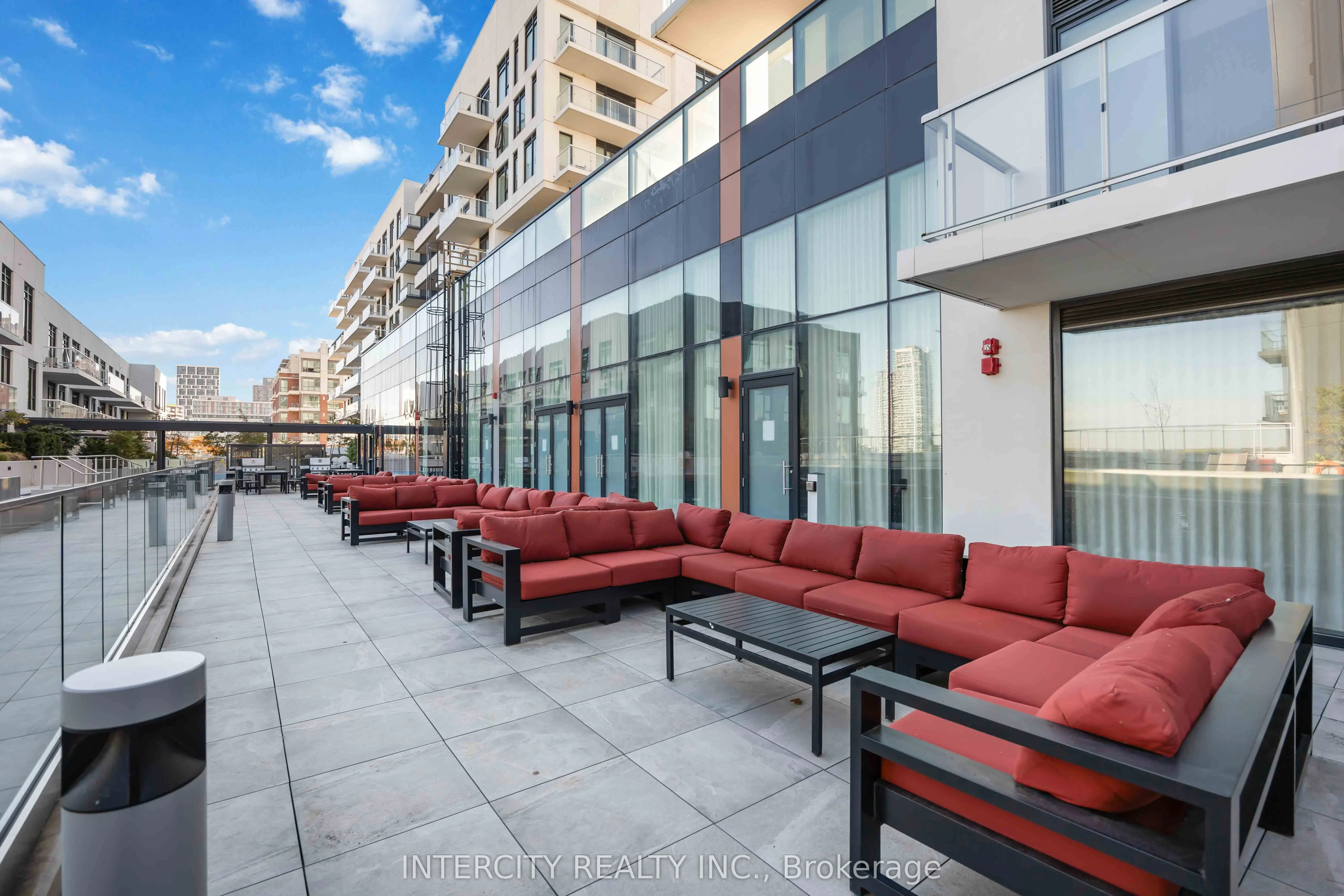 10 Rouge Valley Drive, #802