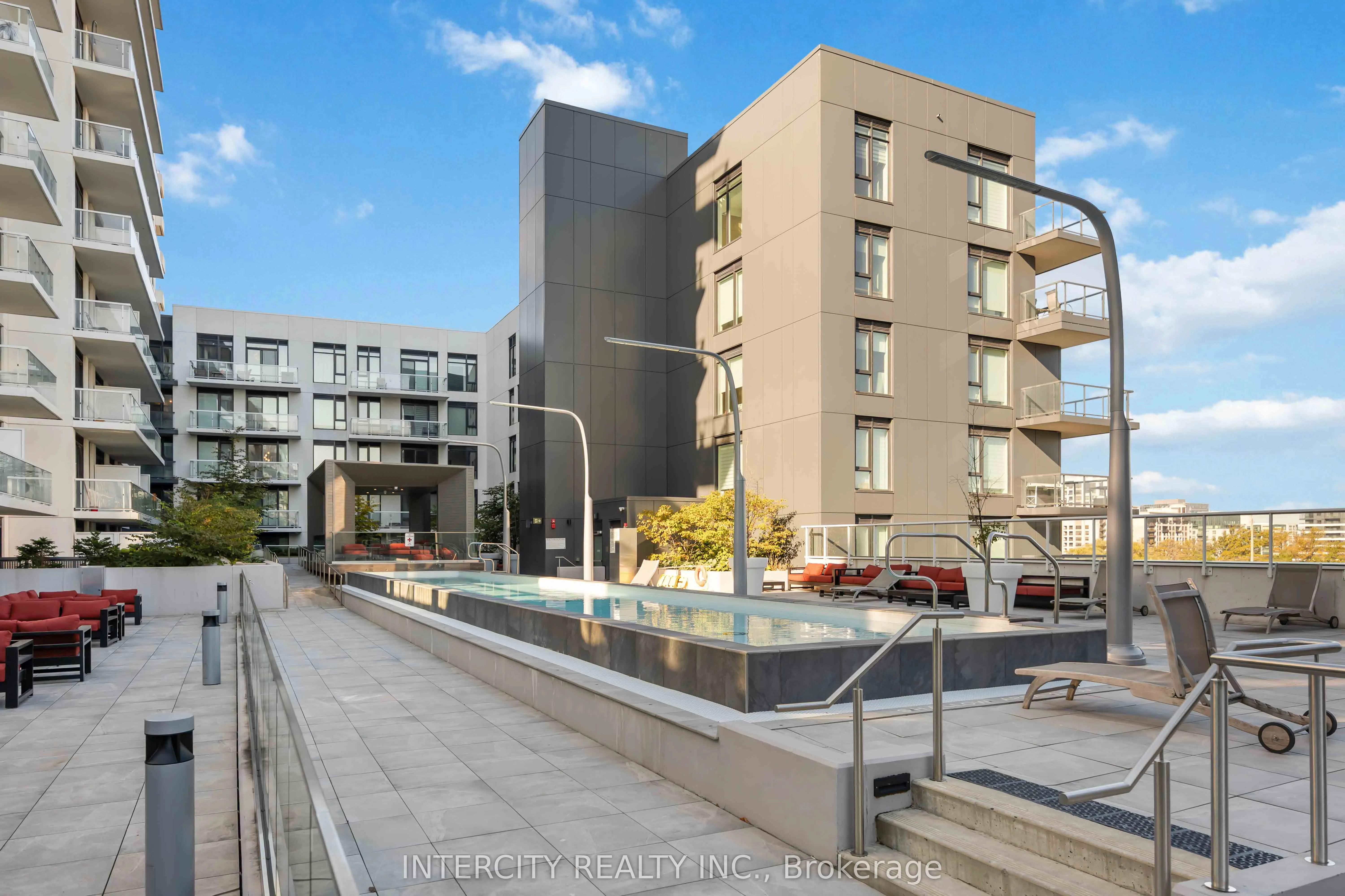 10 Rouge Valley Drive, #802
