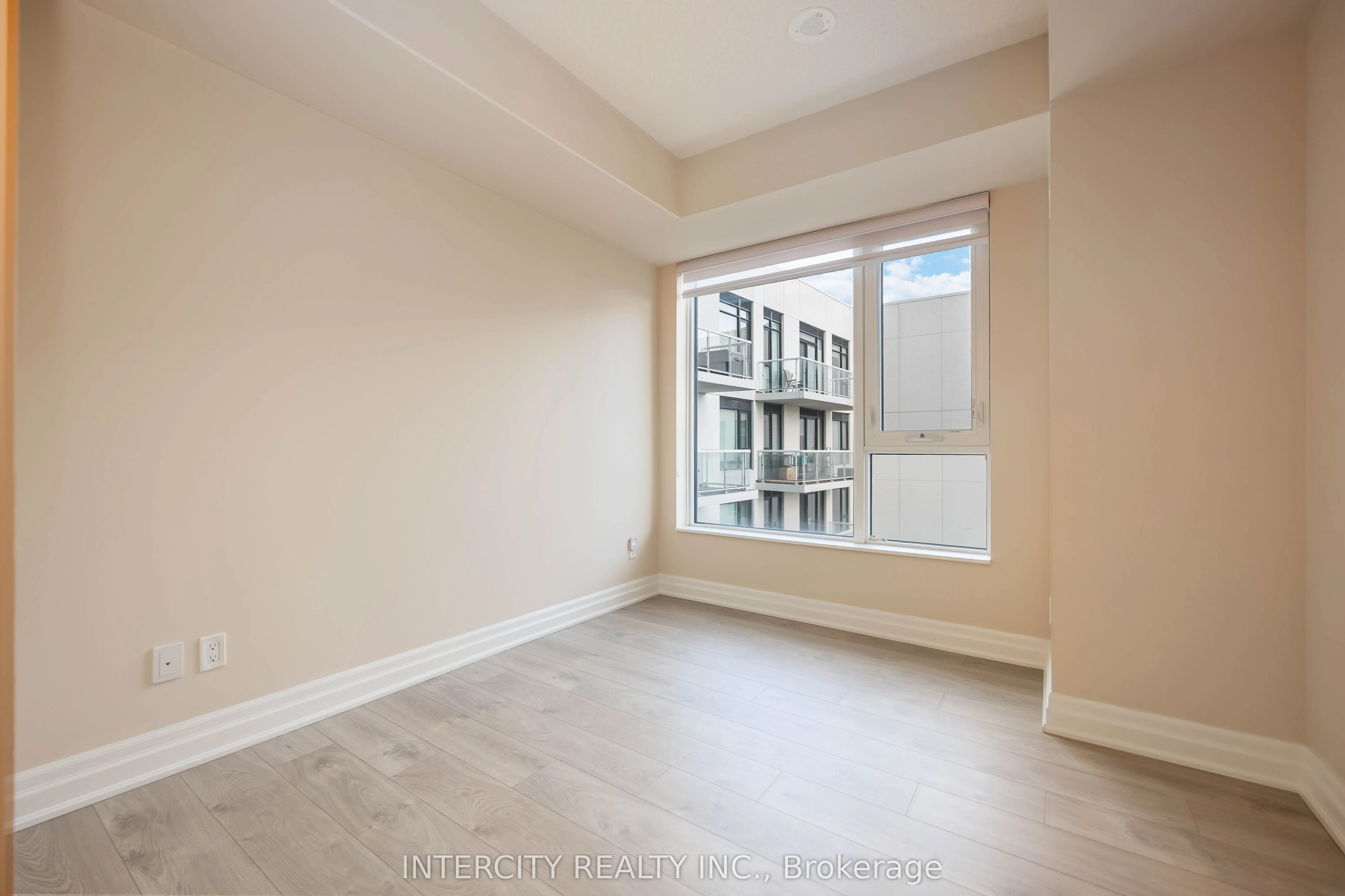 10 Rouge Valley Drive, #802