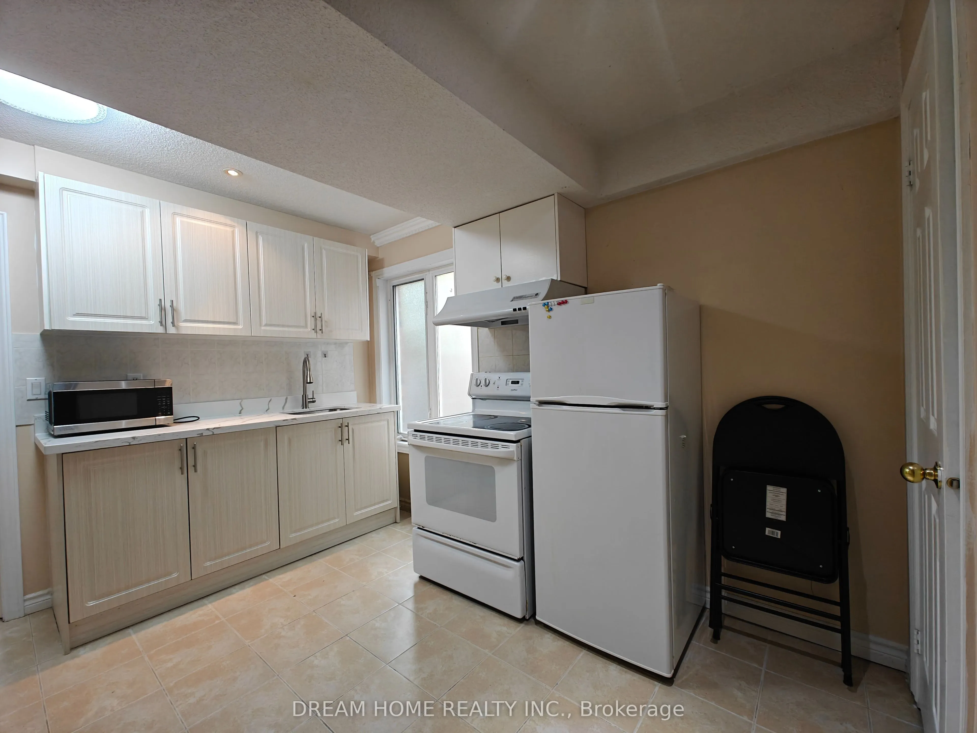 148 Leitchcroft Crescent, #Bsmt