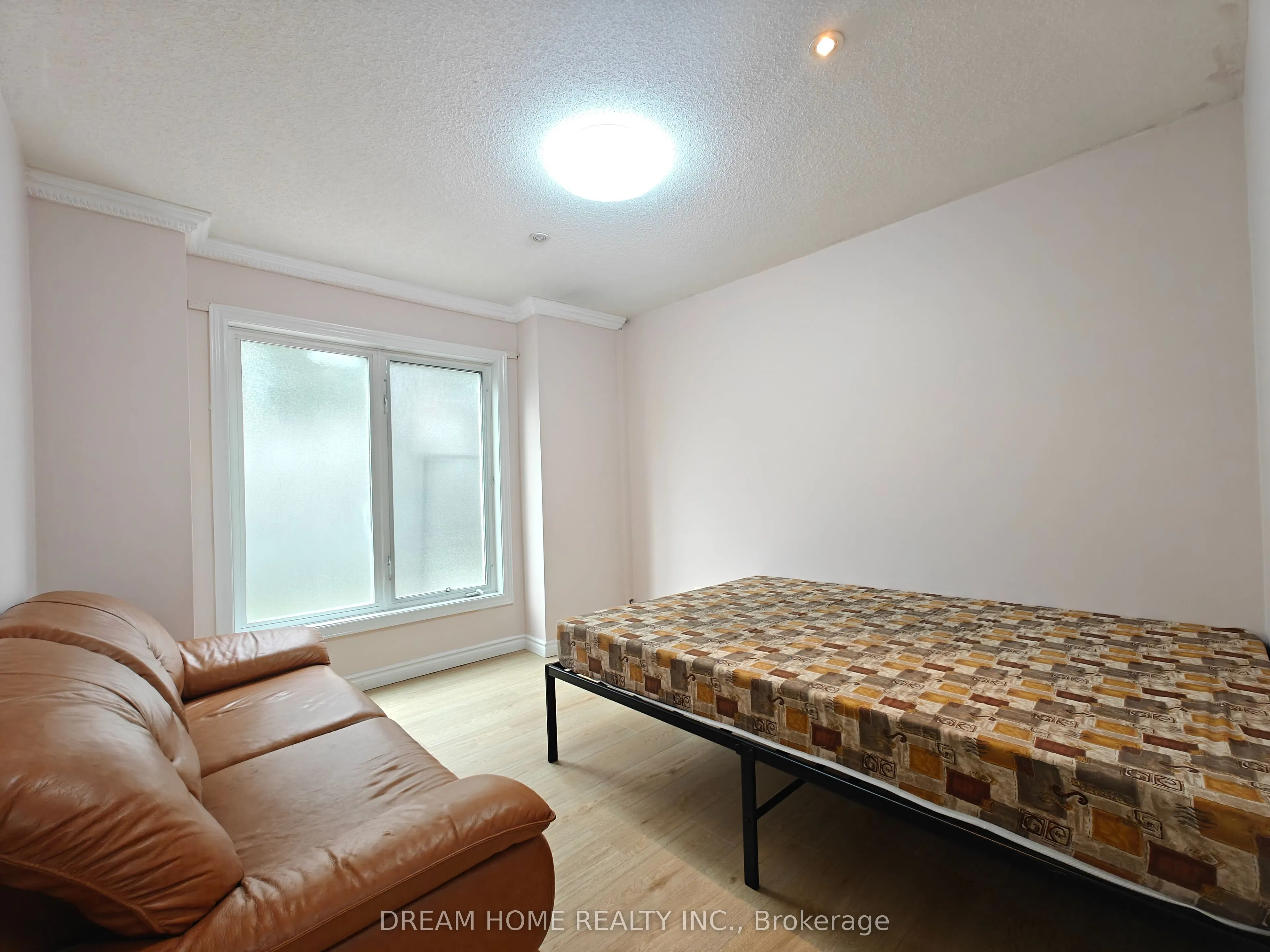 148 Leitchcroft Crescent, #Bsmt