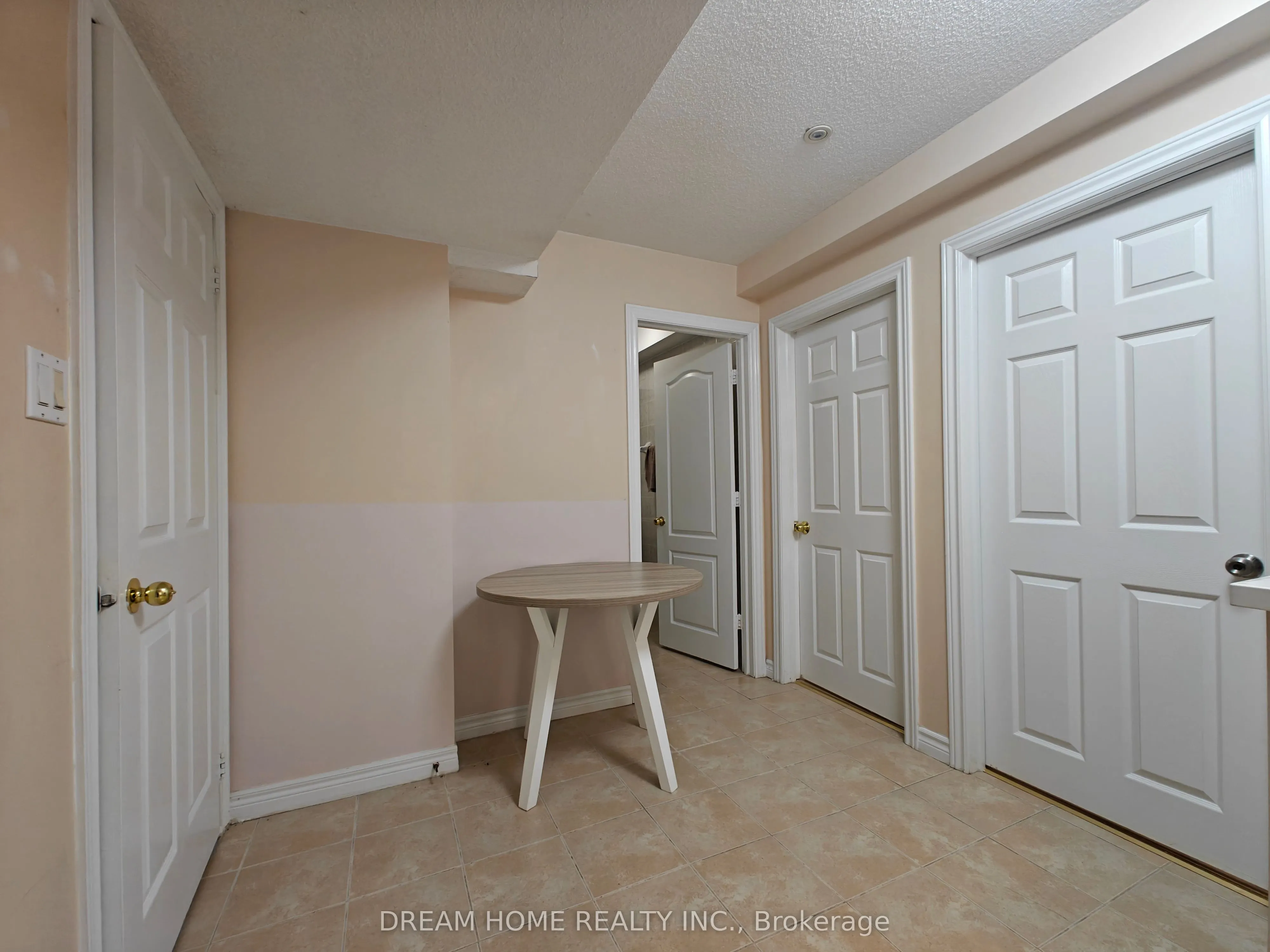 148 Leitchcroft Crescent, #Bsmt