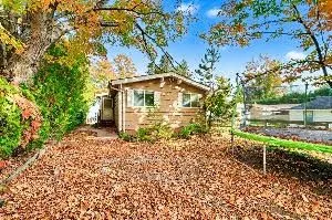3595 Glenhaven Beach Road