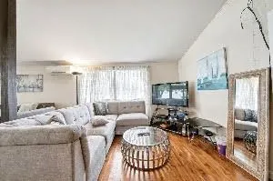 3595 Glenhaven Beach Road