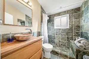 3595 Glenhaven Beach Road