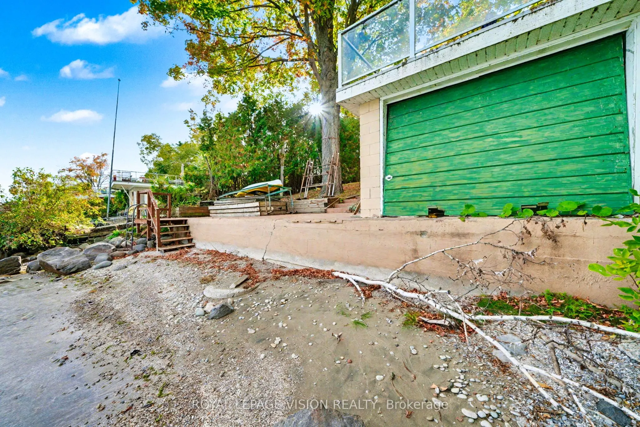 3595 Glenhaven Beach Road