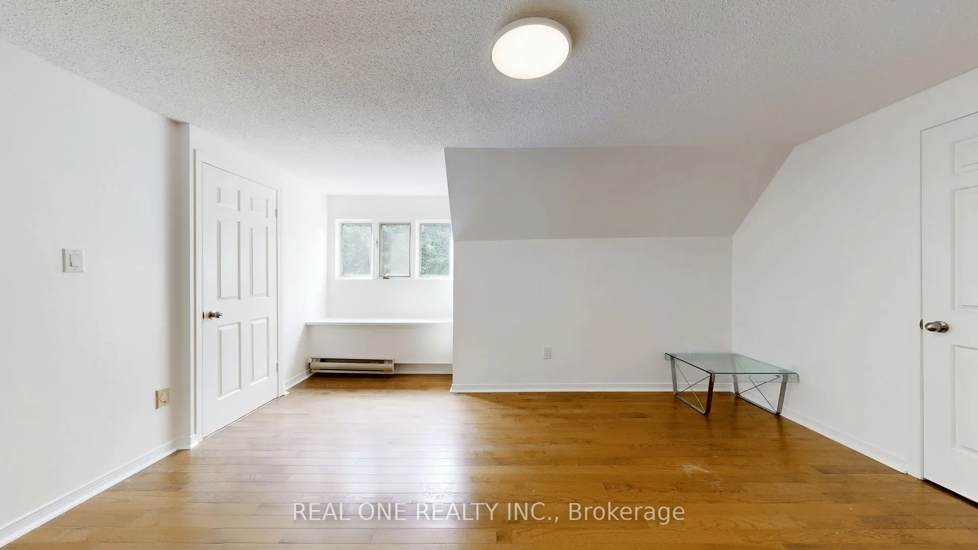 465 Woodland Acres Crescent