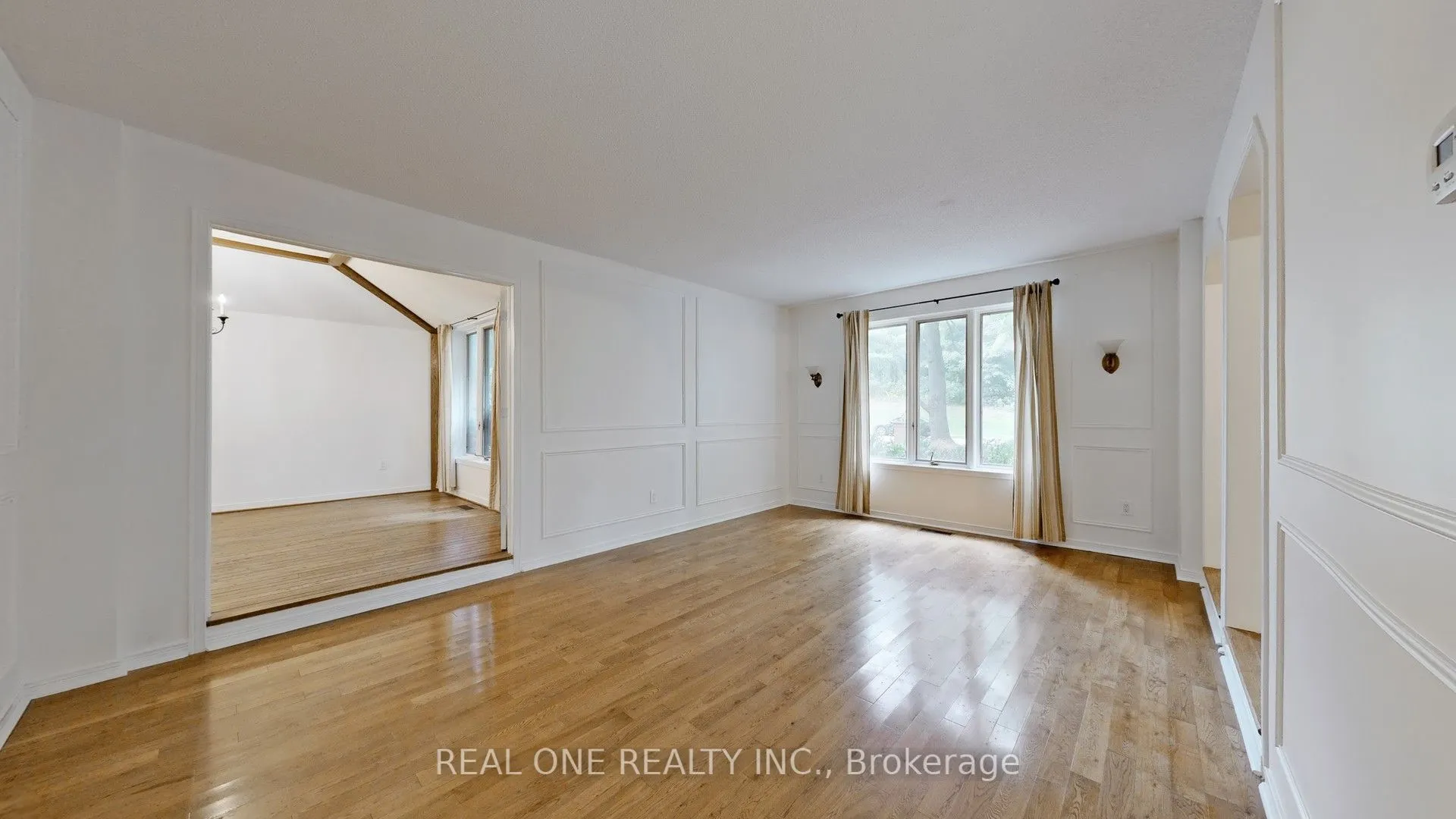 465 Woodland Acres Crescent