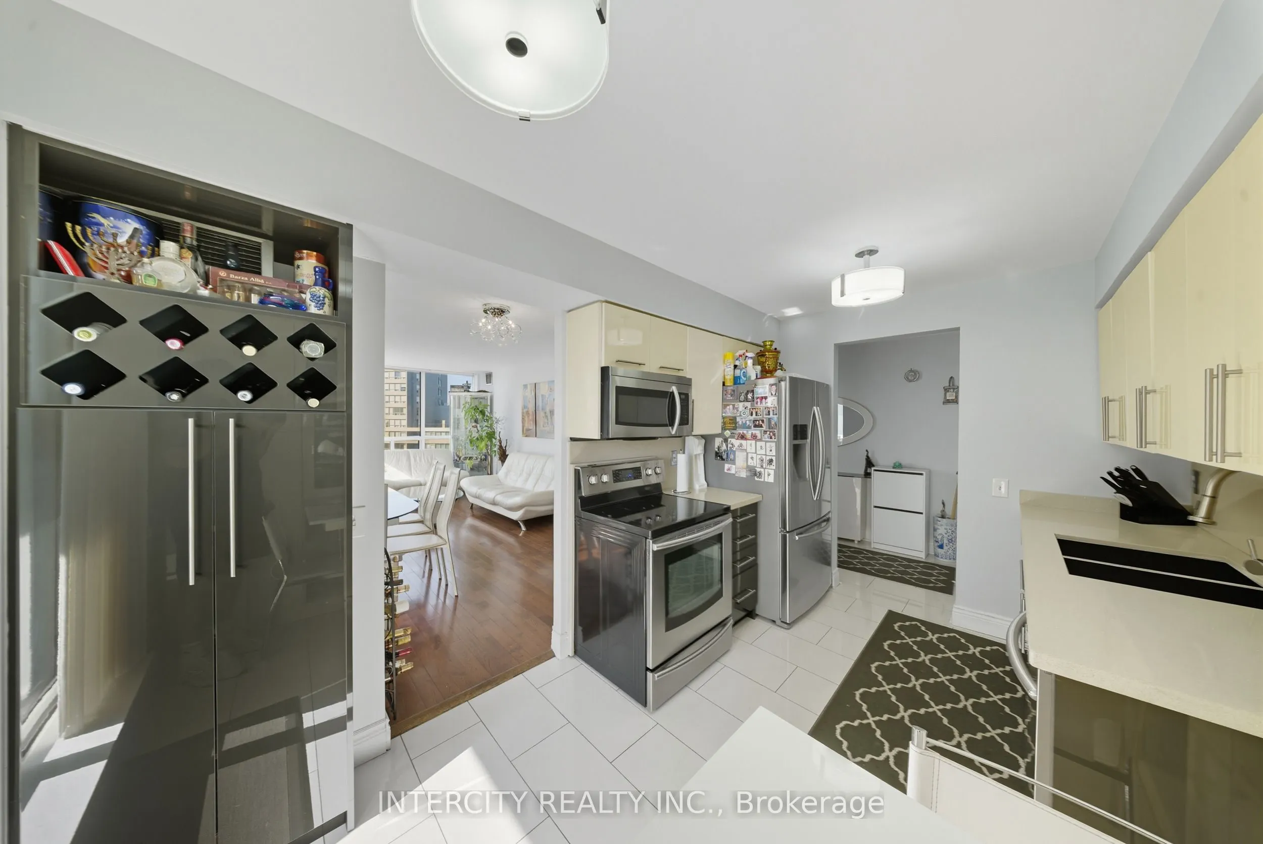 81 Townsgate Drive, #Ph208