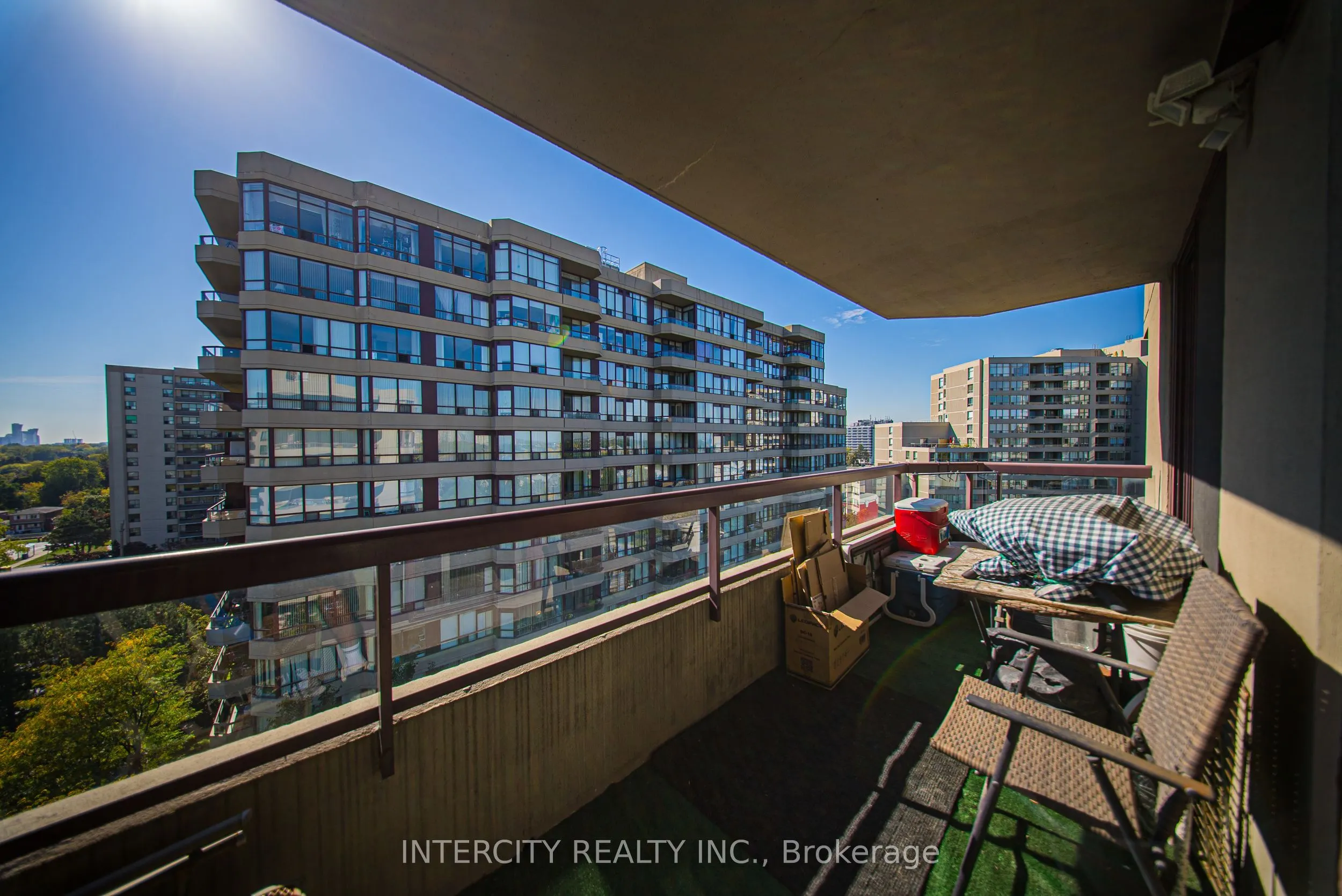 81 Townsgate Drive, #Ph208