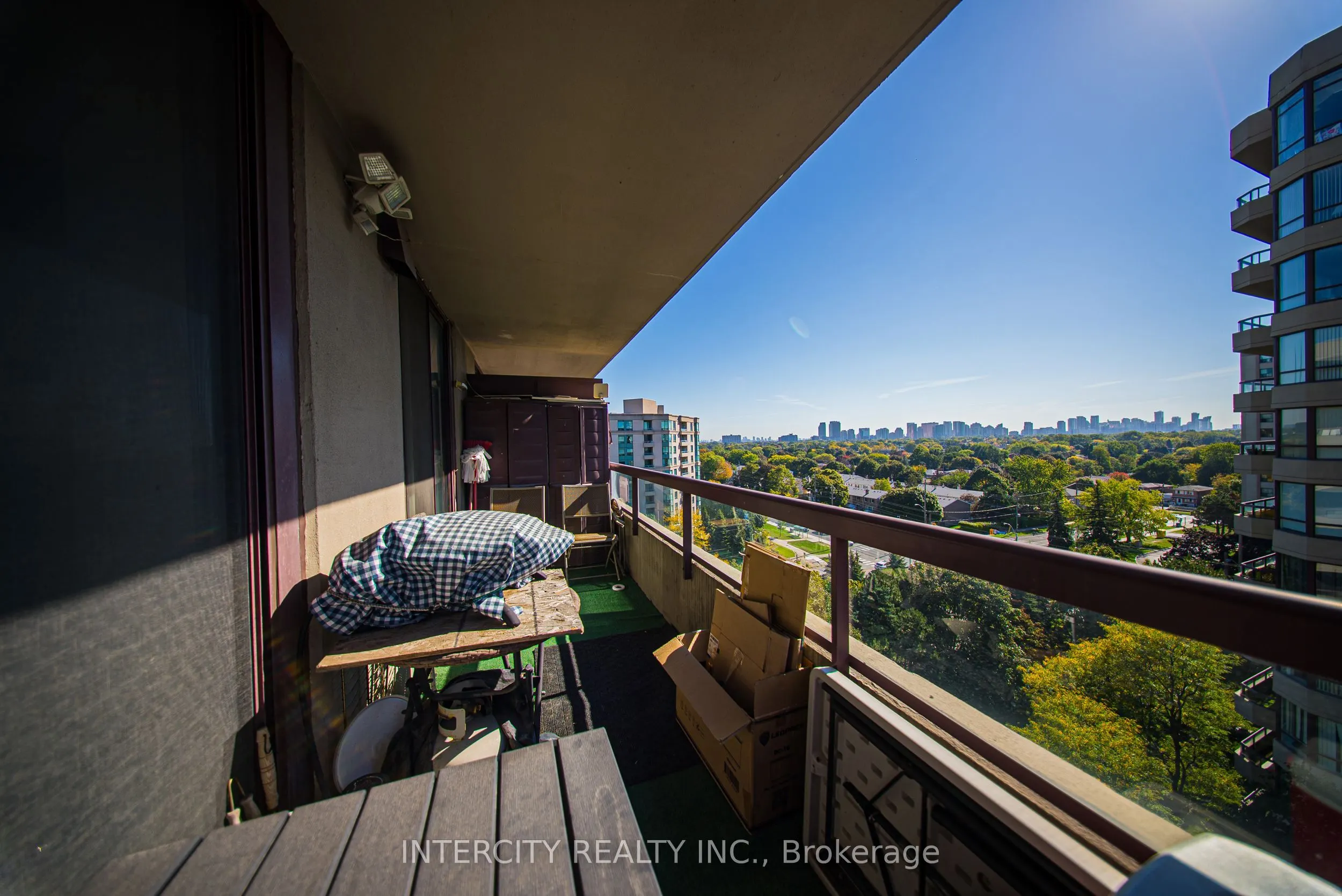 81 Townsgate Drive, #Ph208