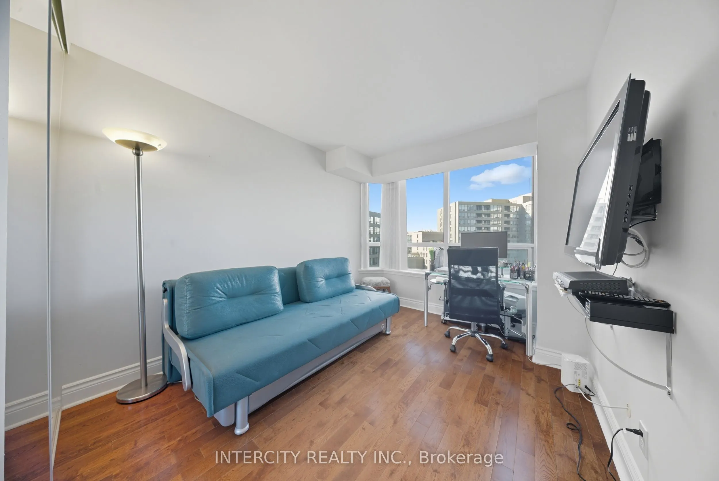 81 Townsgate Drive, #Ph208