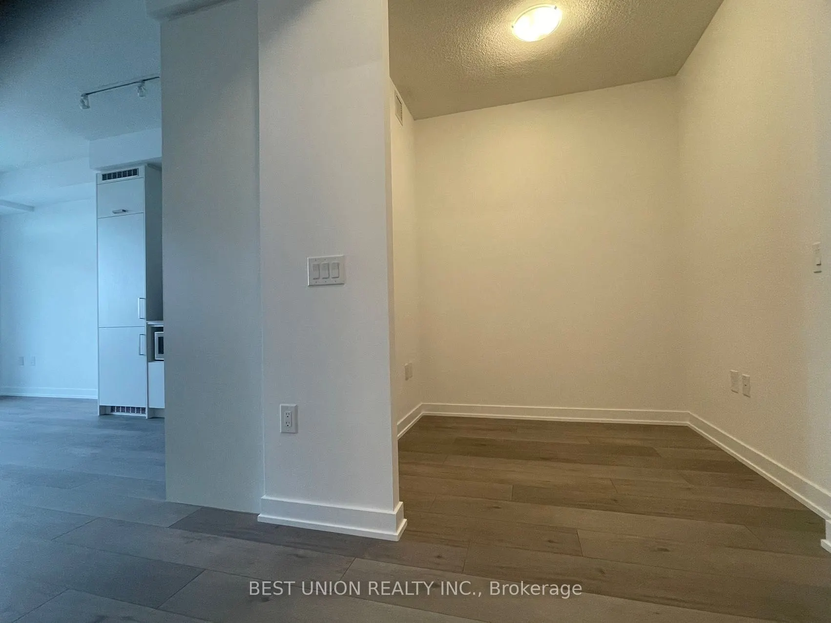 38 Honeycrisp Crescent, #1715
