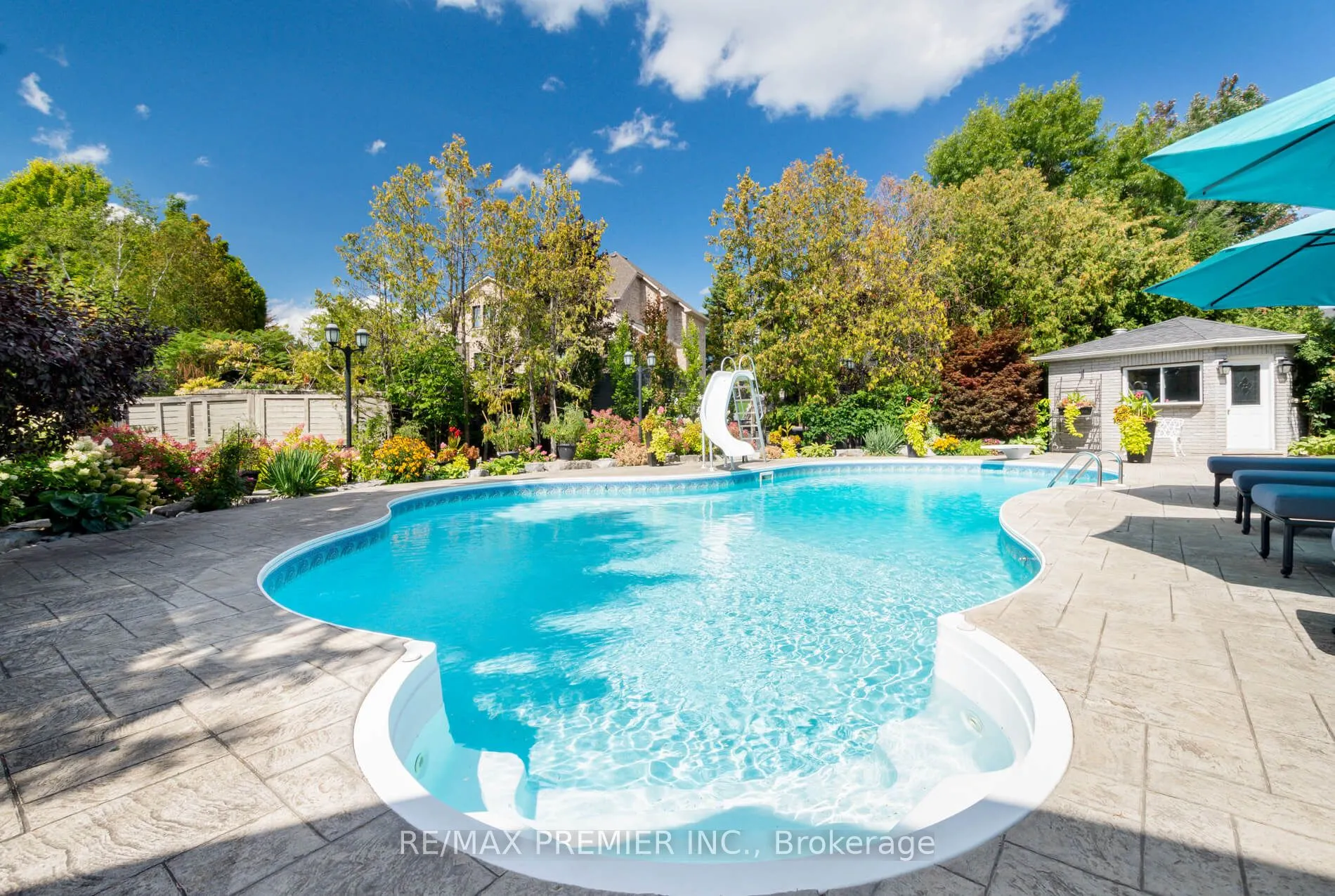 90 Shamrock Crescent