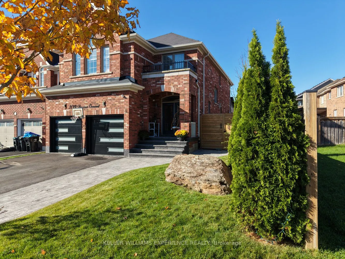 2199 Dawson Crescent W