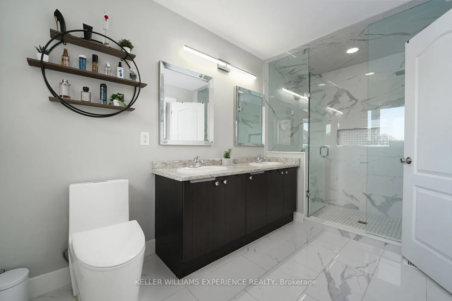 2199 Dawson Crescent W