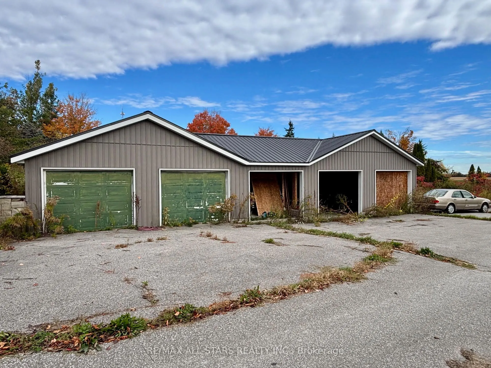 14200 side Road 18 Road W