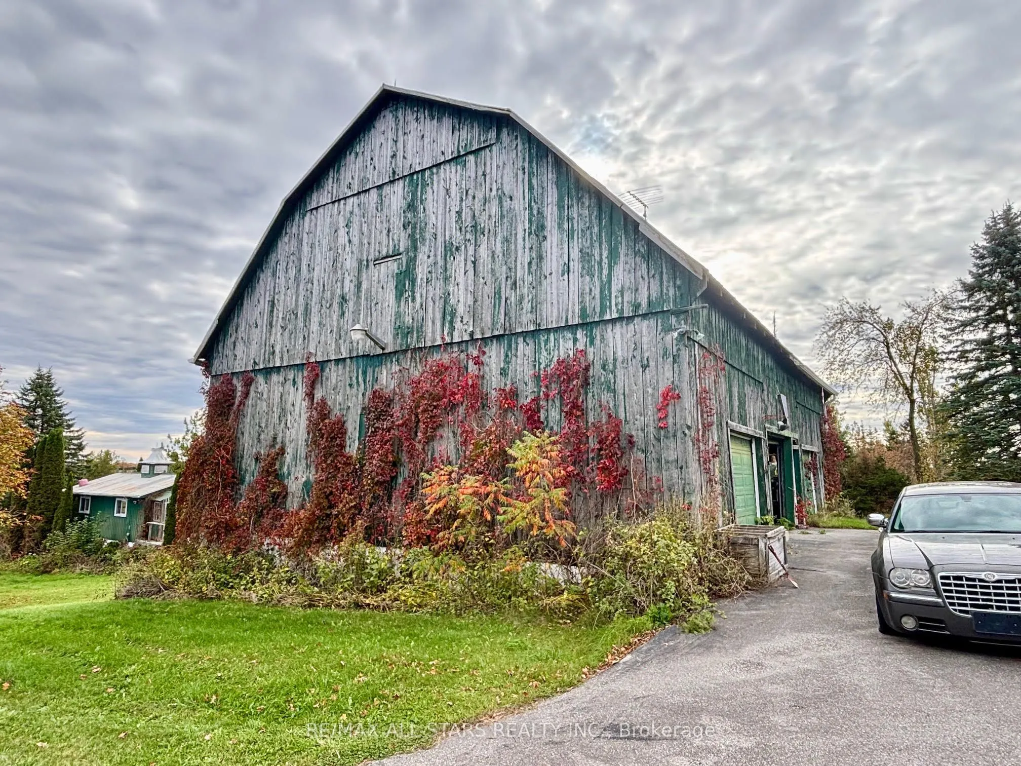 14200 side Road 18 Road W