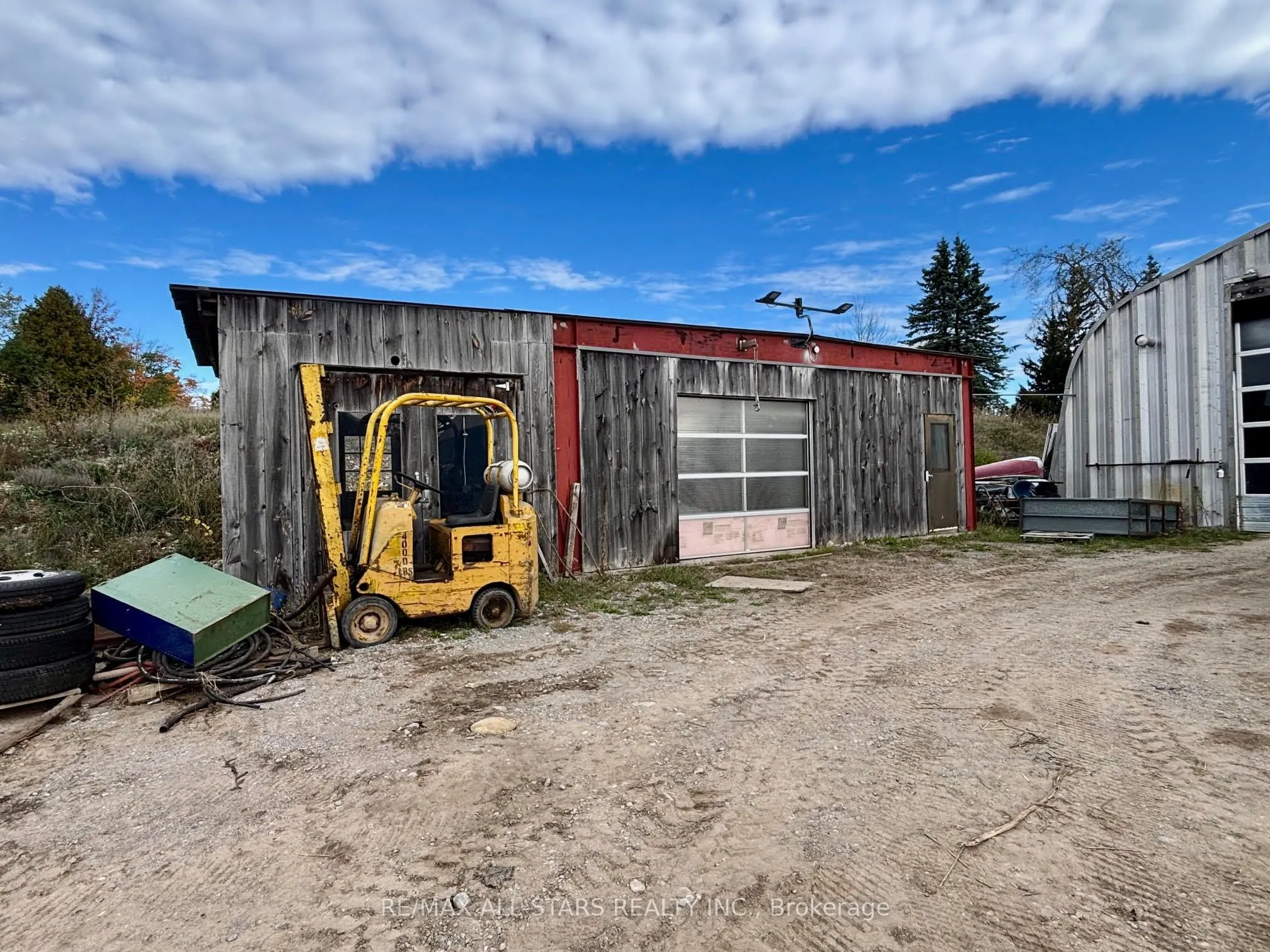14200 side Road 18 Road W