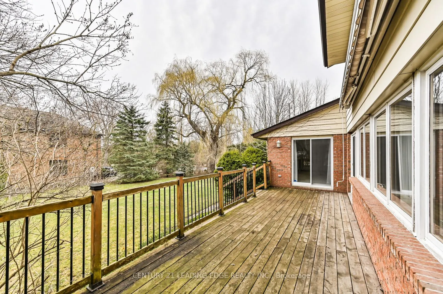 2 Mill Race Court
