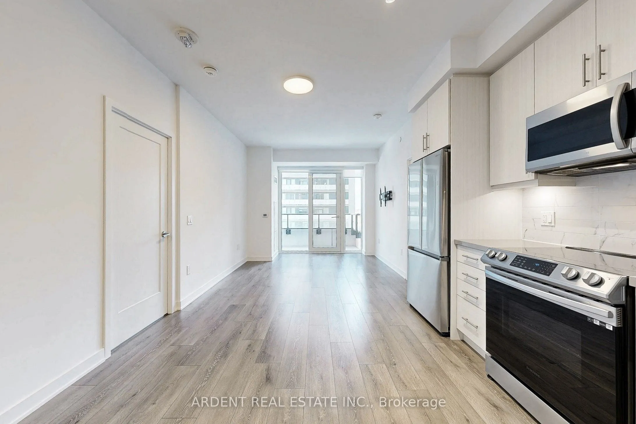 95 Oneida Crescent, #505