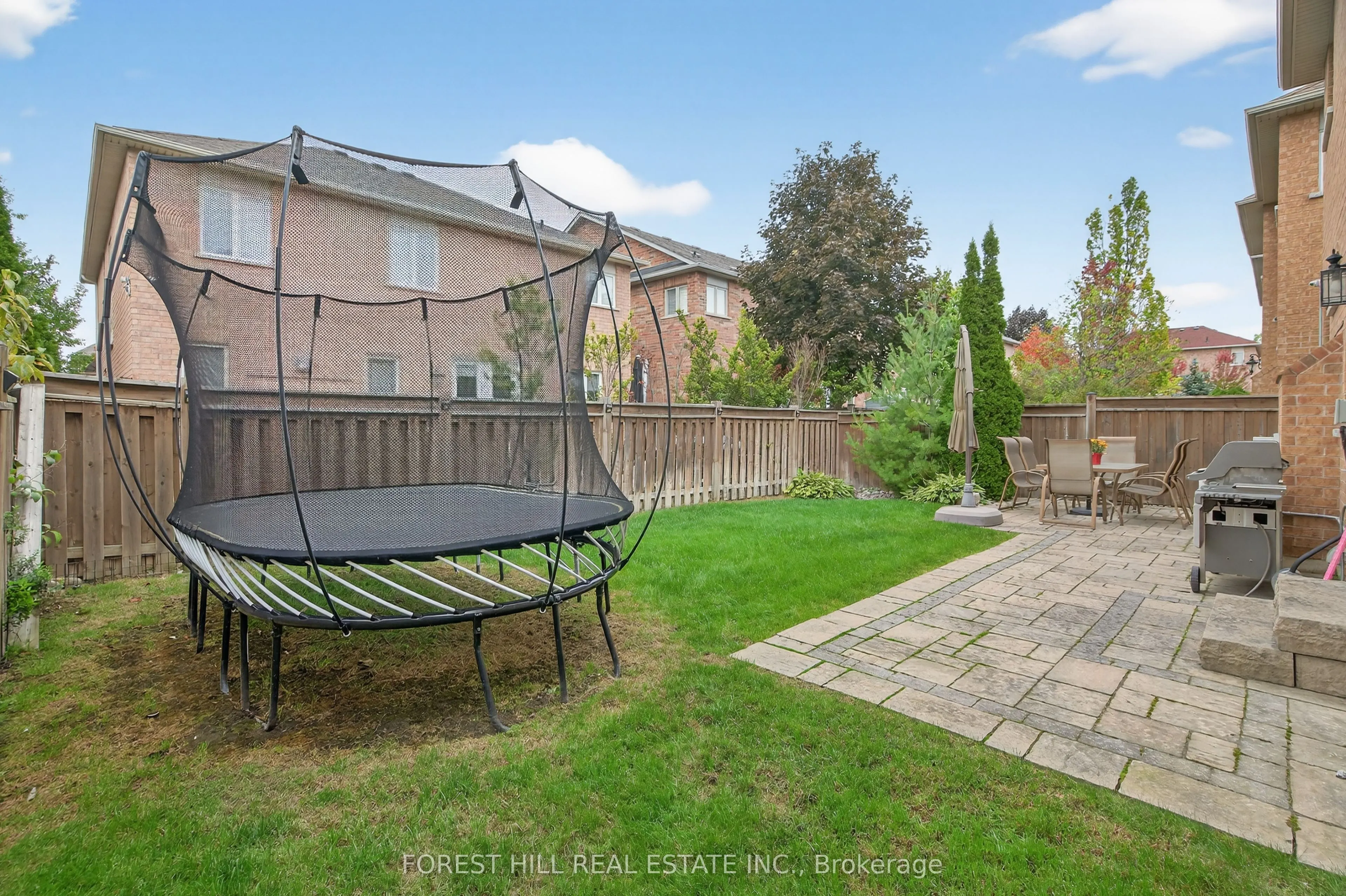 10 Mendel Crescent
