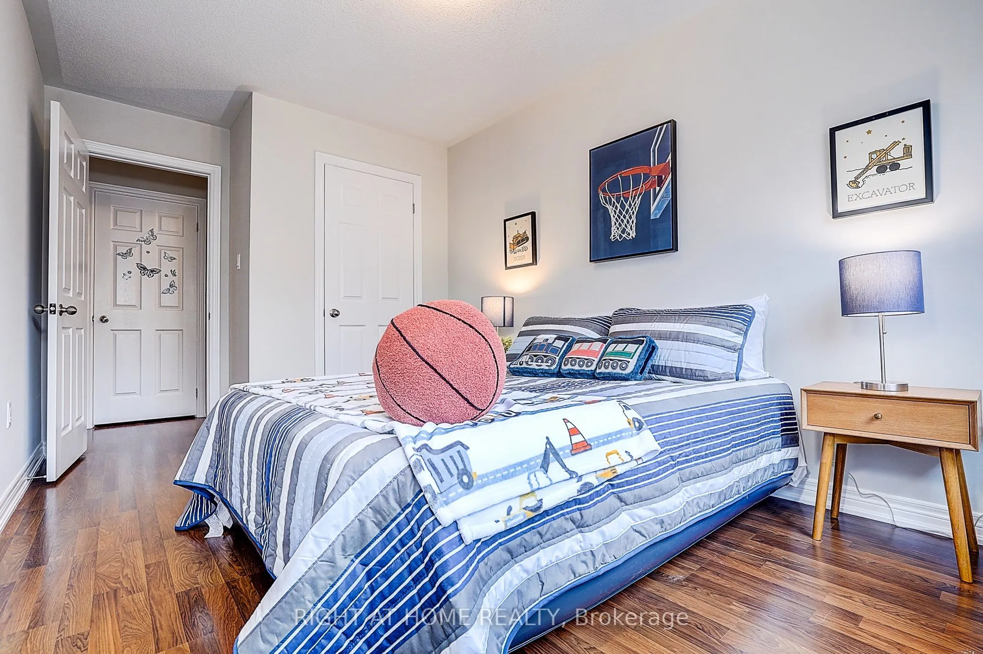 151 Silverwood Avenue, #15
