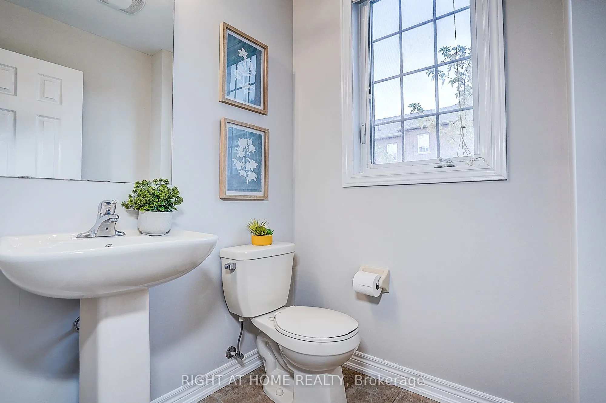 151 Silverwood Avenue, #15