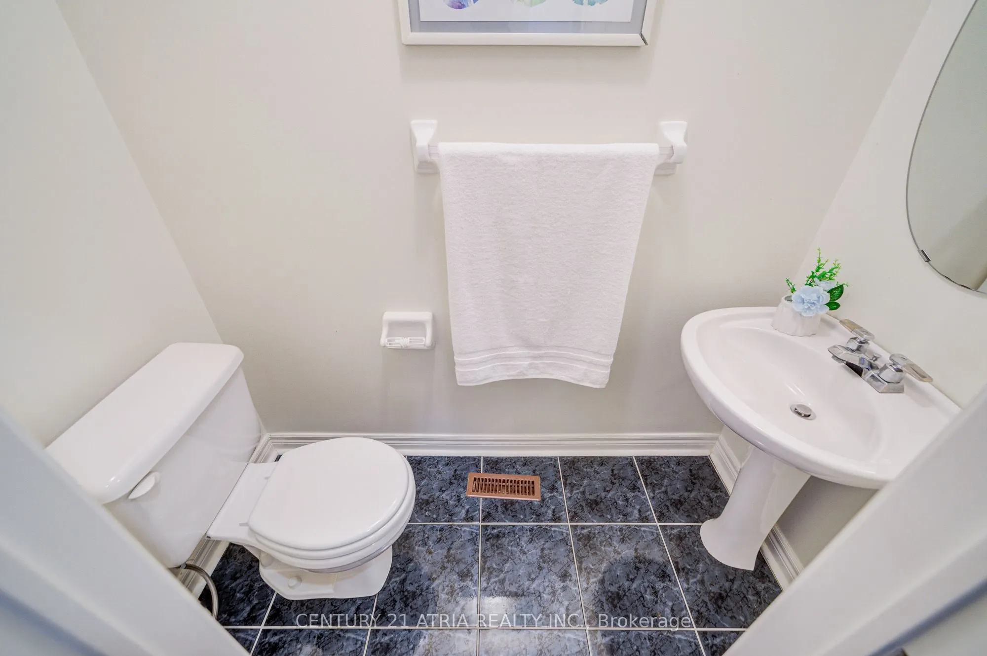 190 Harding Boulevard W, #108