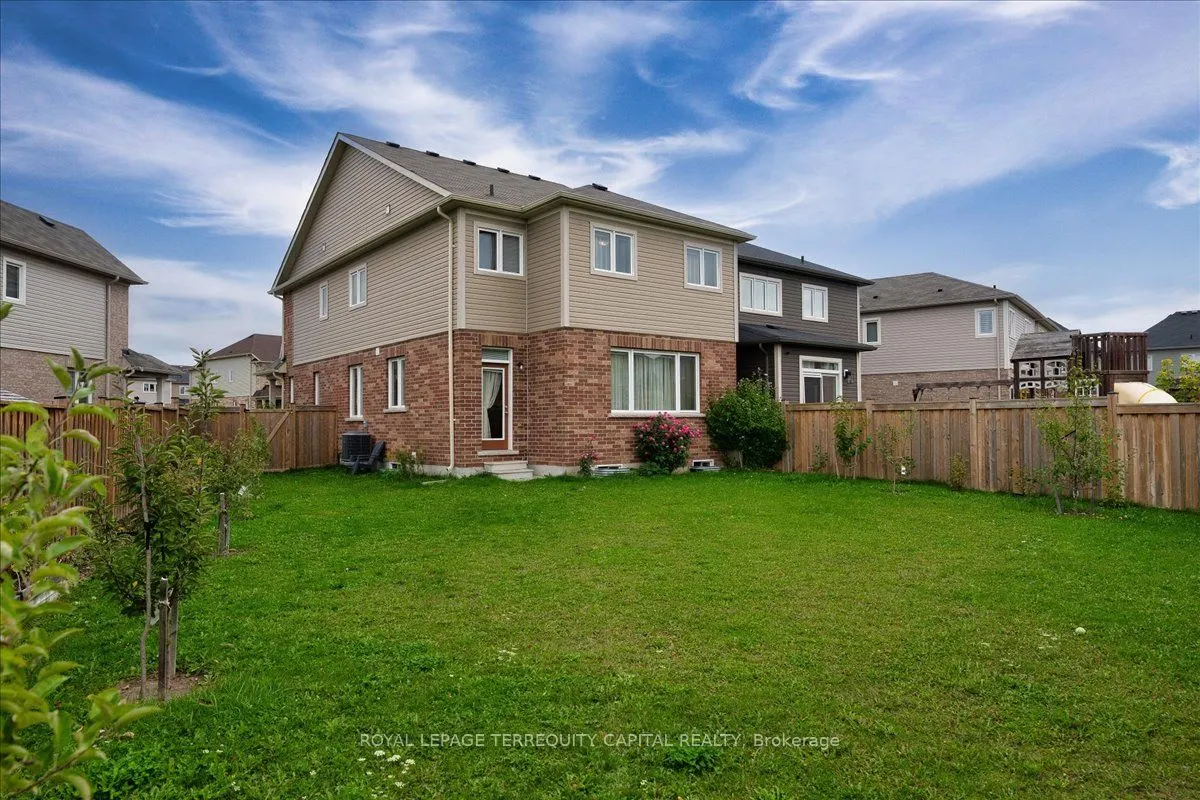 38 Hutton Crescent