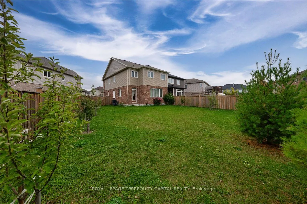 38 Hutton Crescent