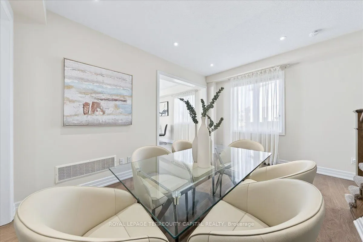 38 Hutton Crescent
