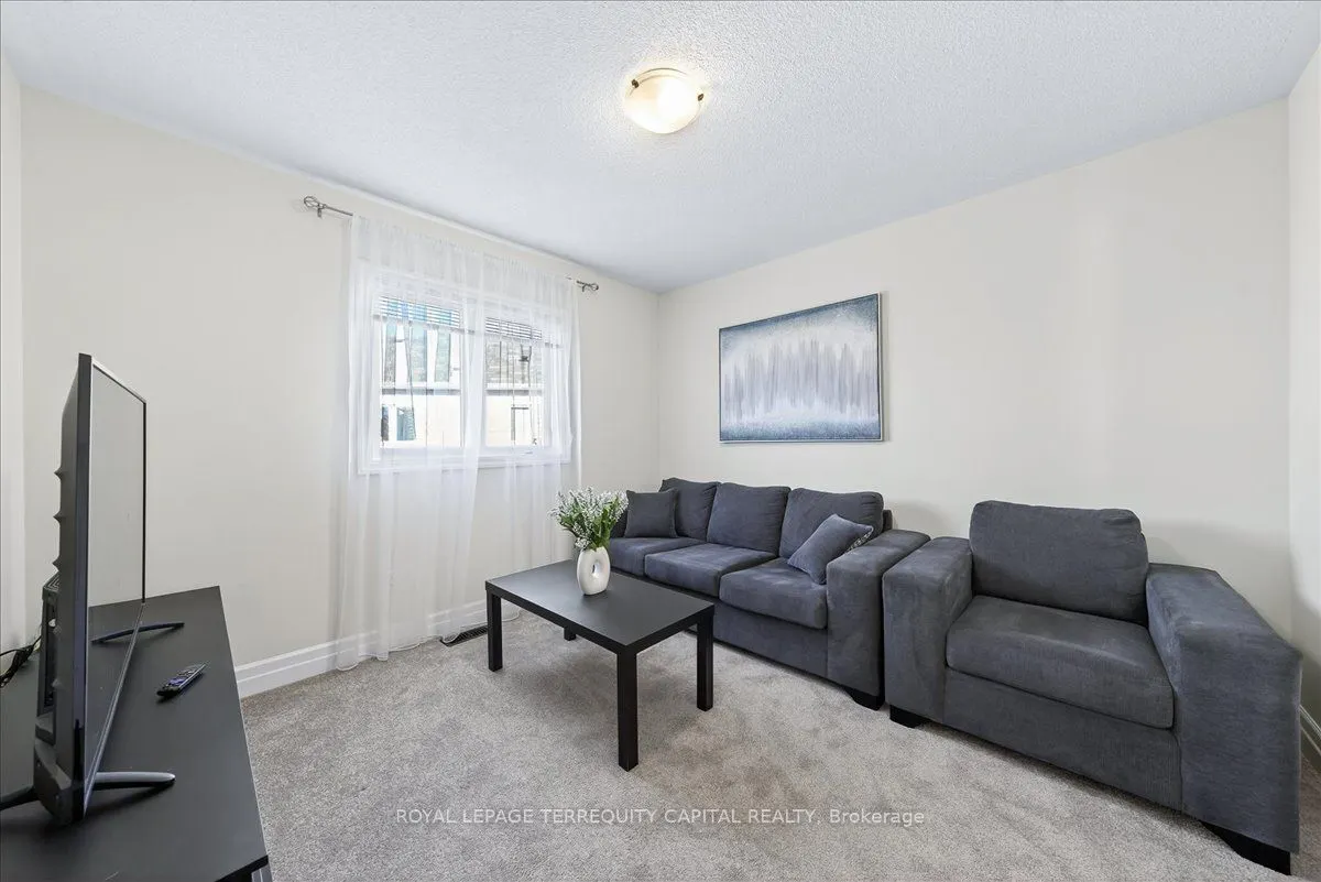 38 Hutton Crescent
