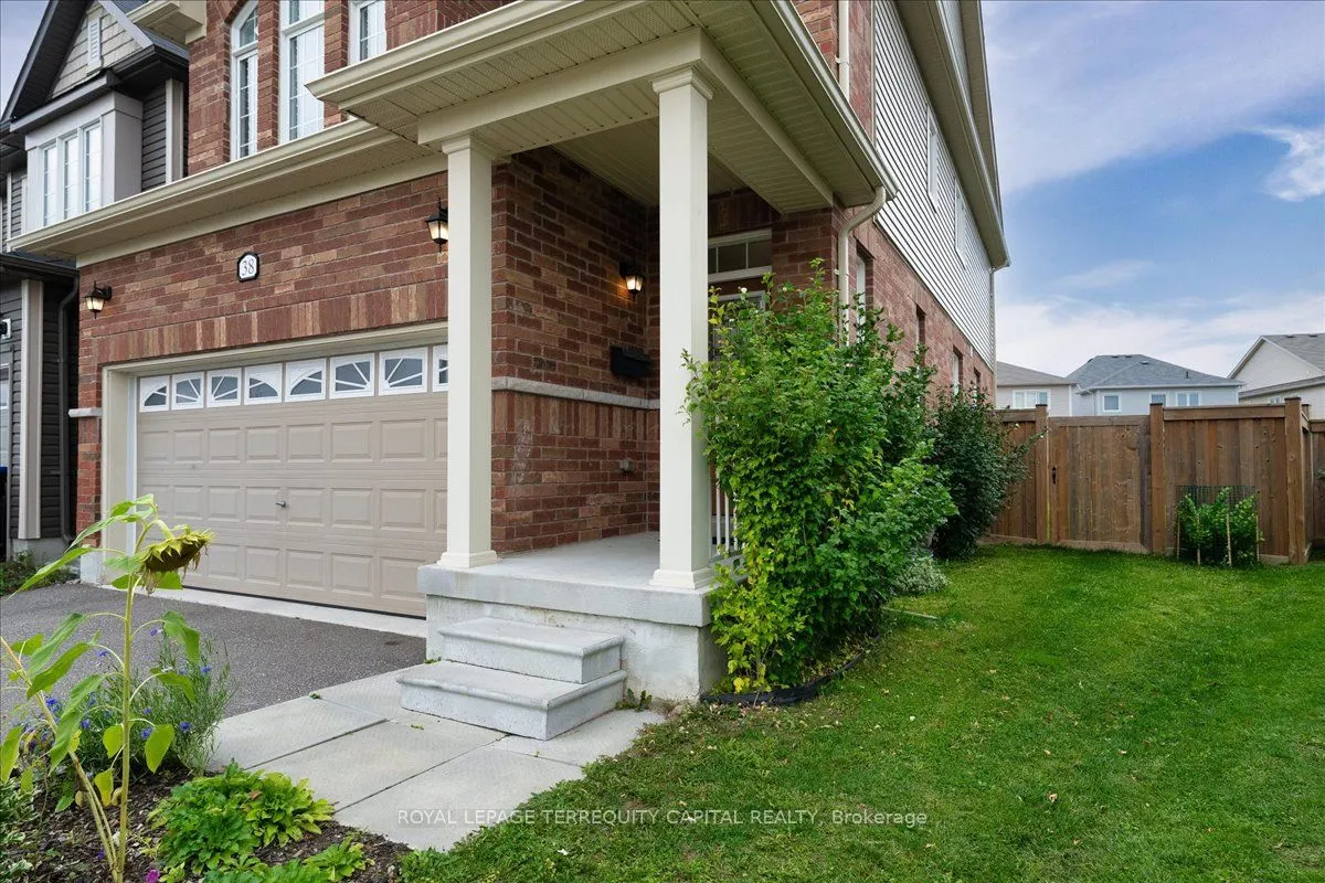 38 Hutton Crescent