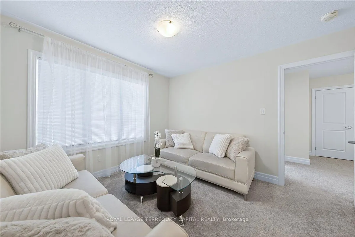 38 Hutton Crescent