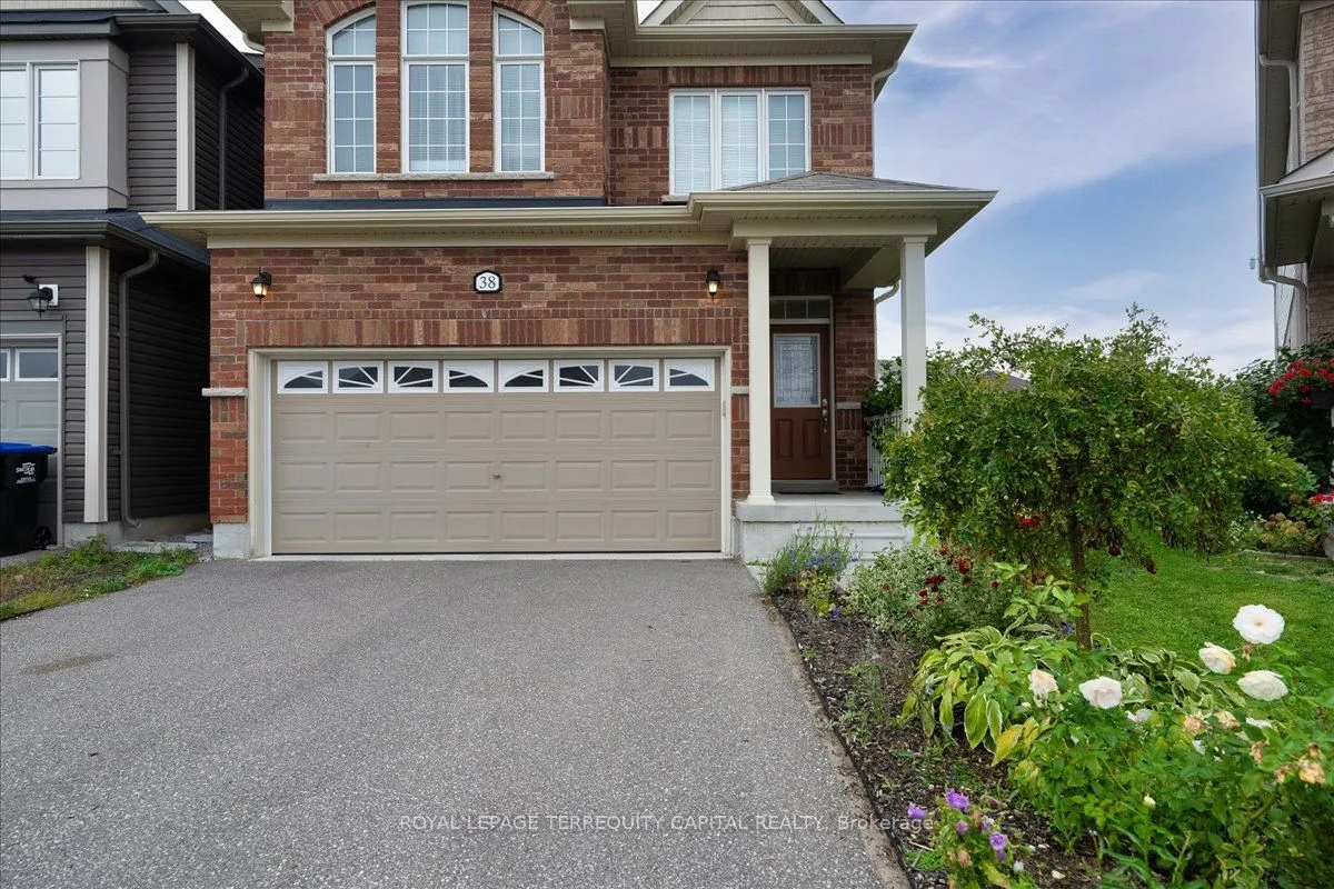 38 Hutton Crescent