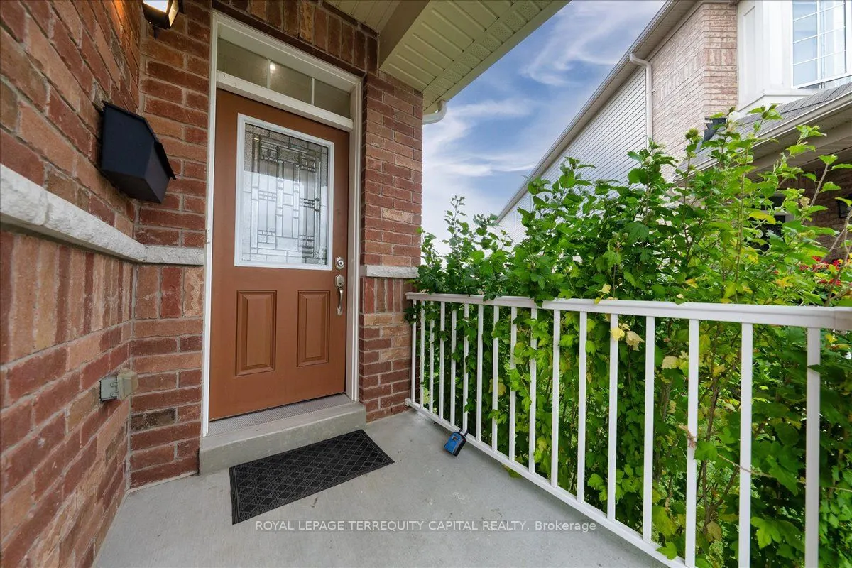 38 Hutton Crescent