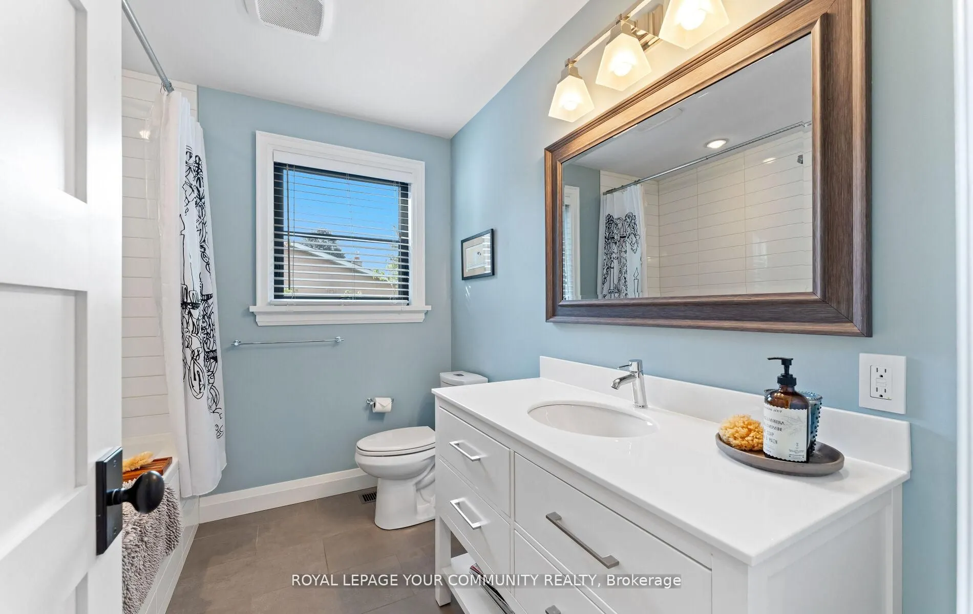 12 Glenview Drive
