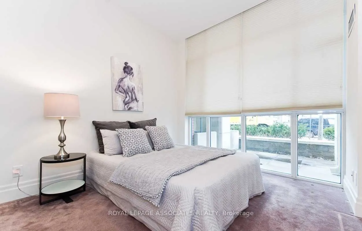 39 Upper Duke Crescent, #102