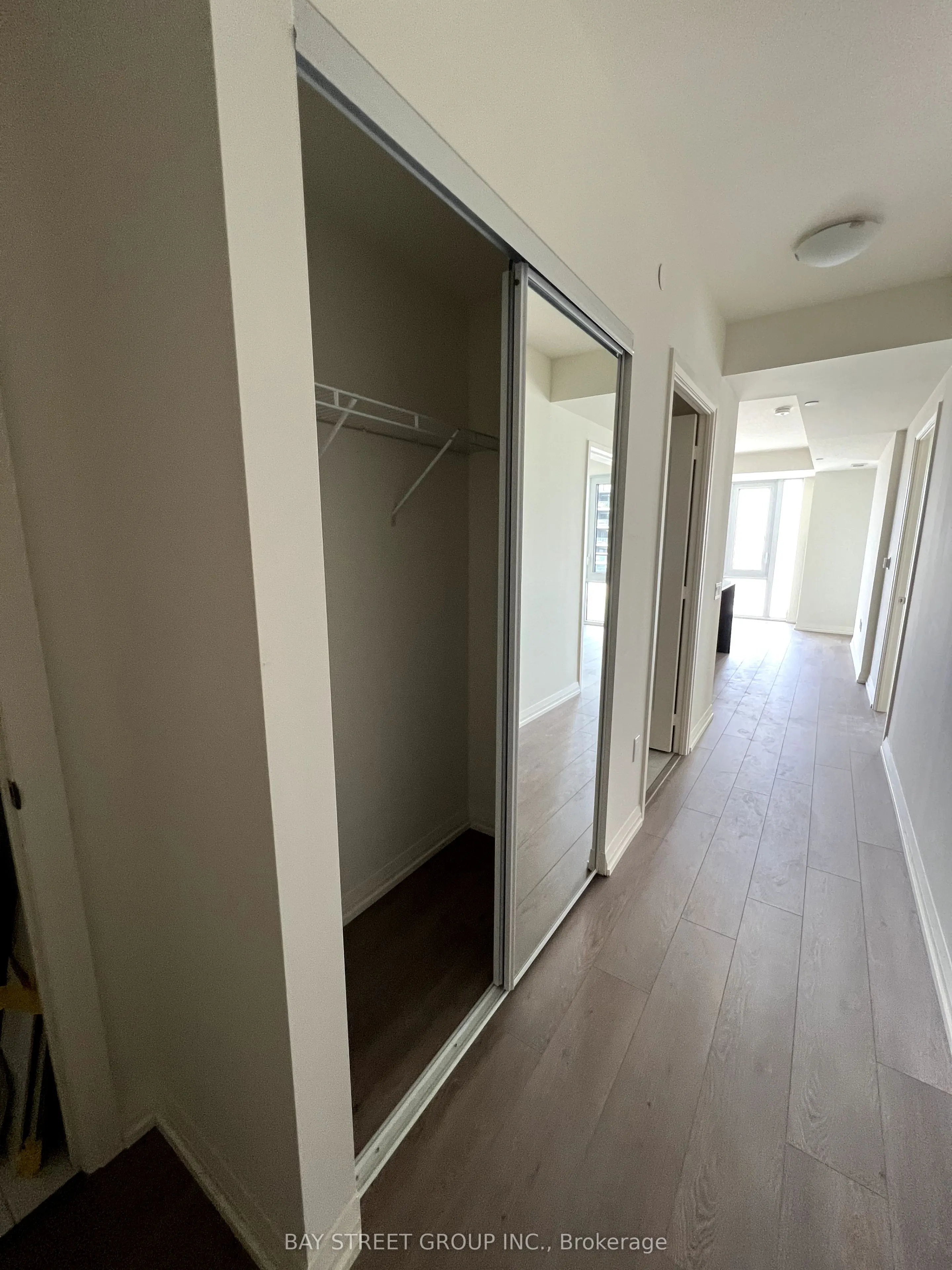 27 Korda Gate, #418