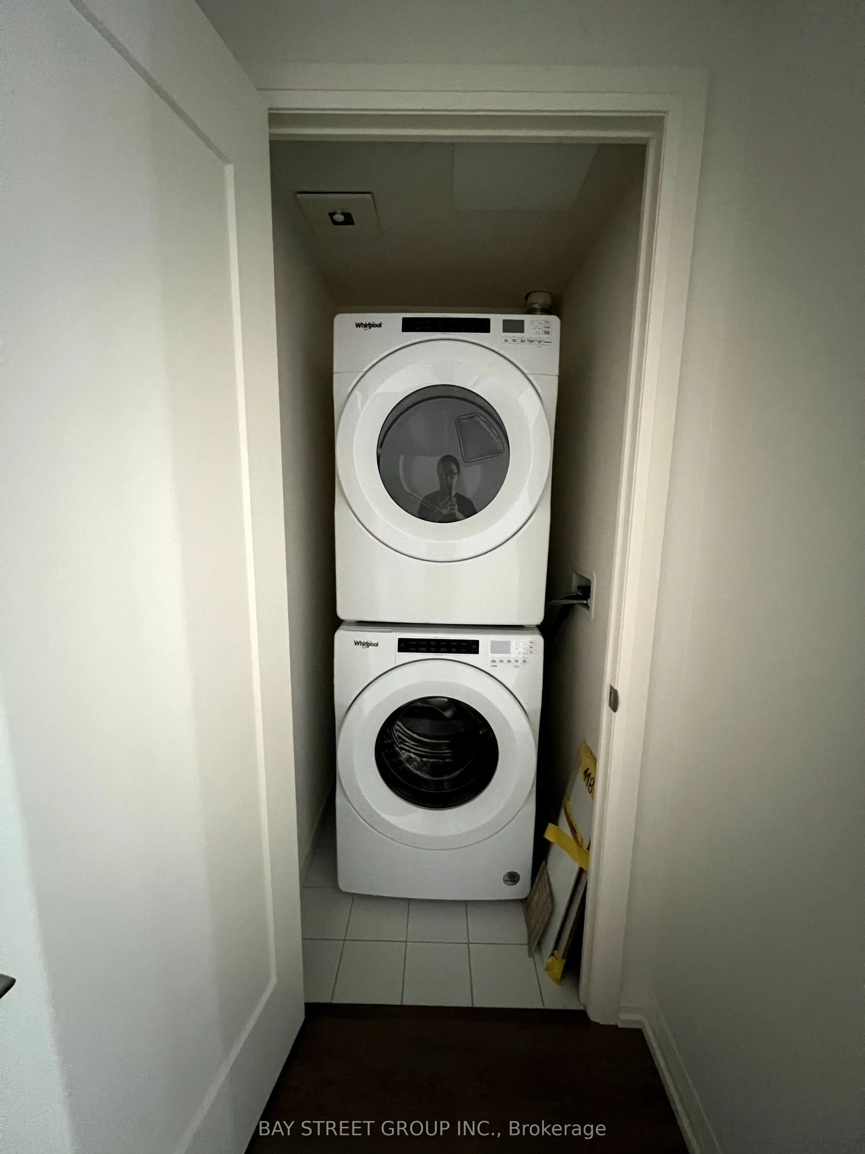 27 Korda Gate, #418