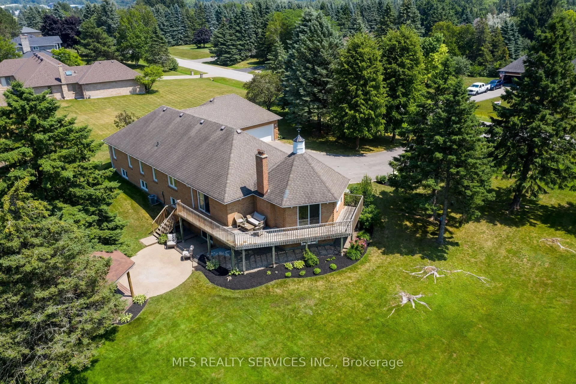 8 Marilyn Avenue