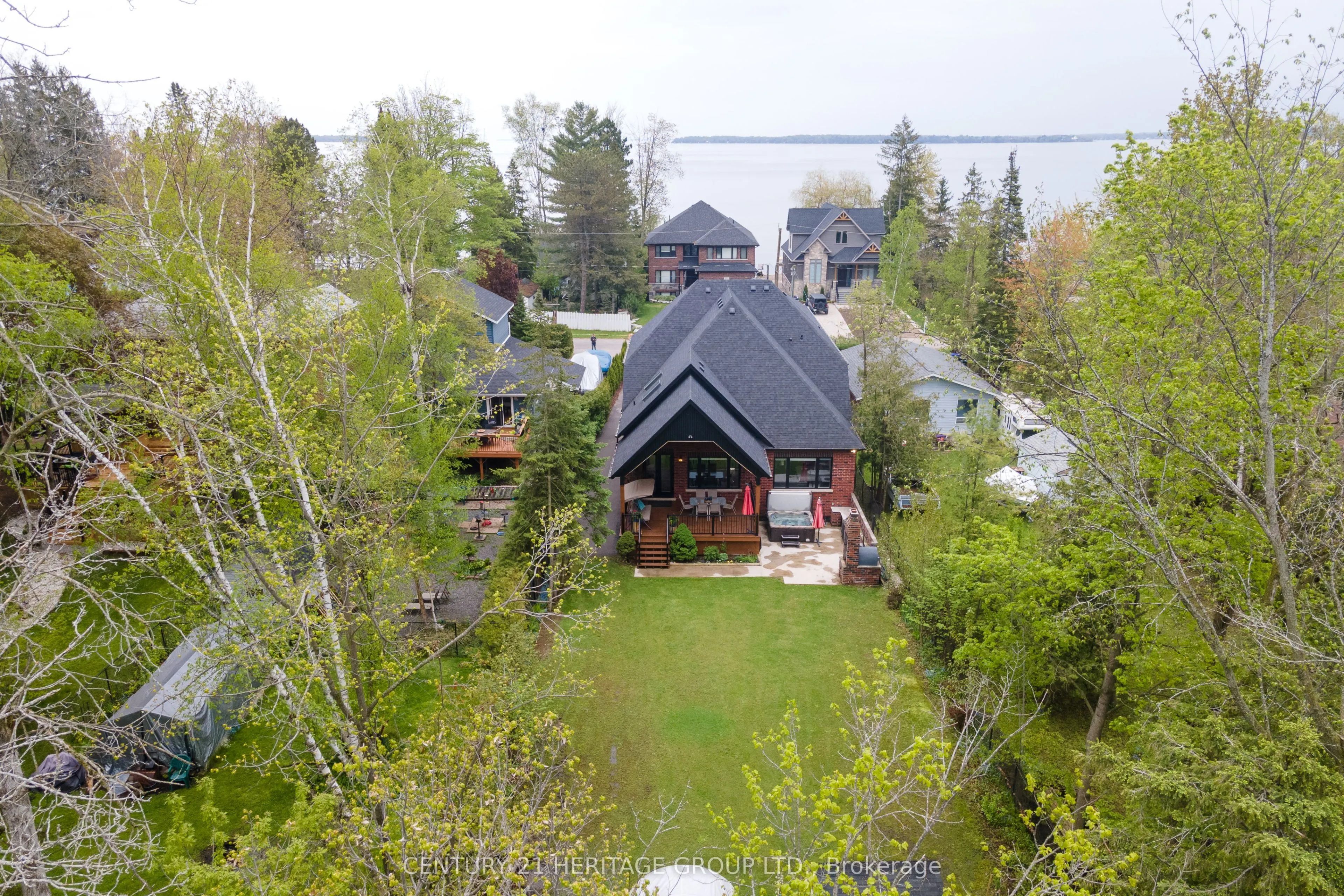 1894 Simcoe Boulevard