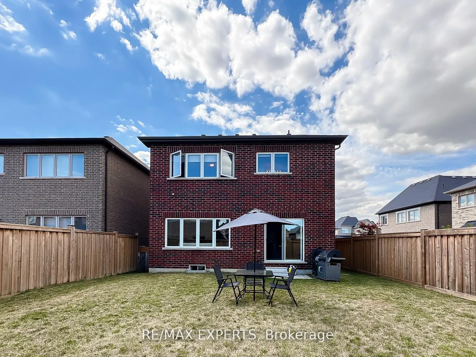 1426 Farrow Crescent