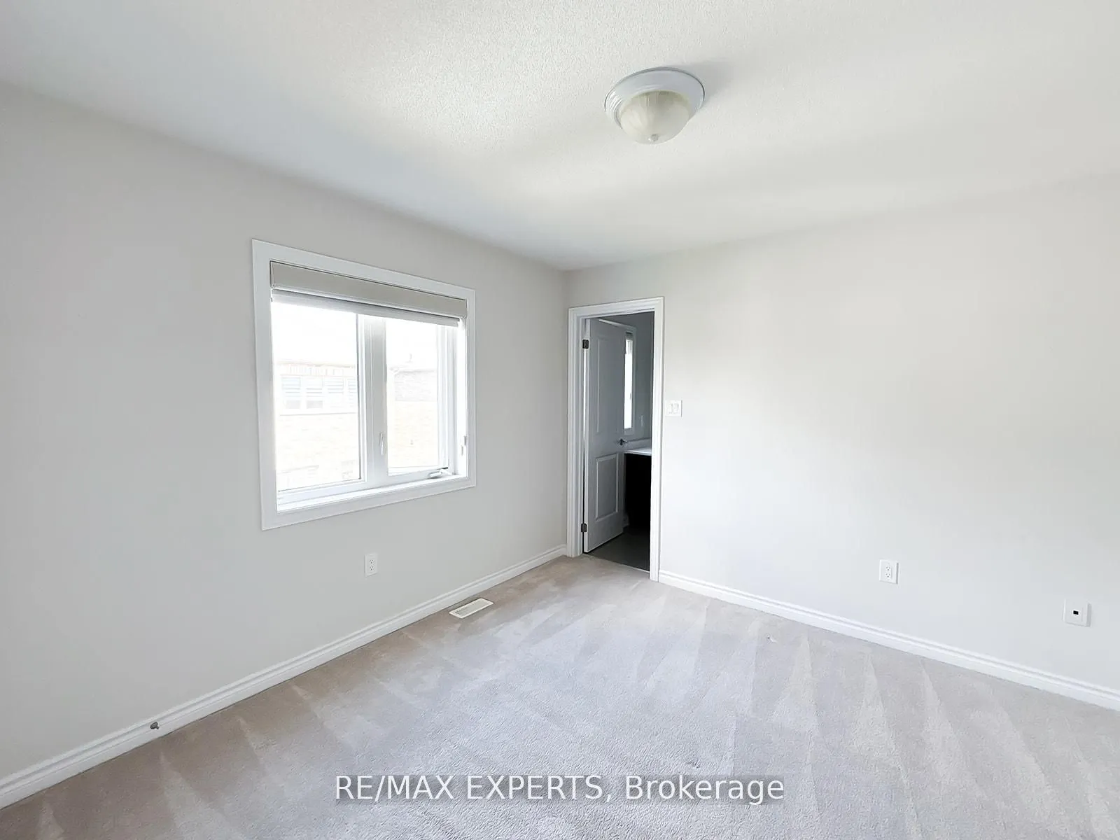 1426 Farrow Crescent
