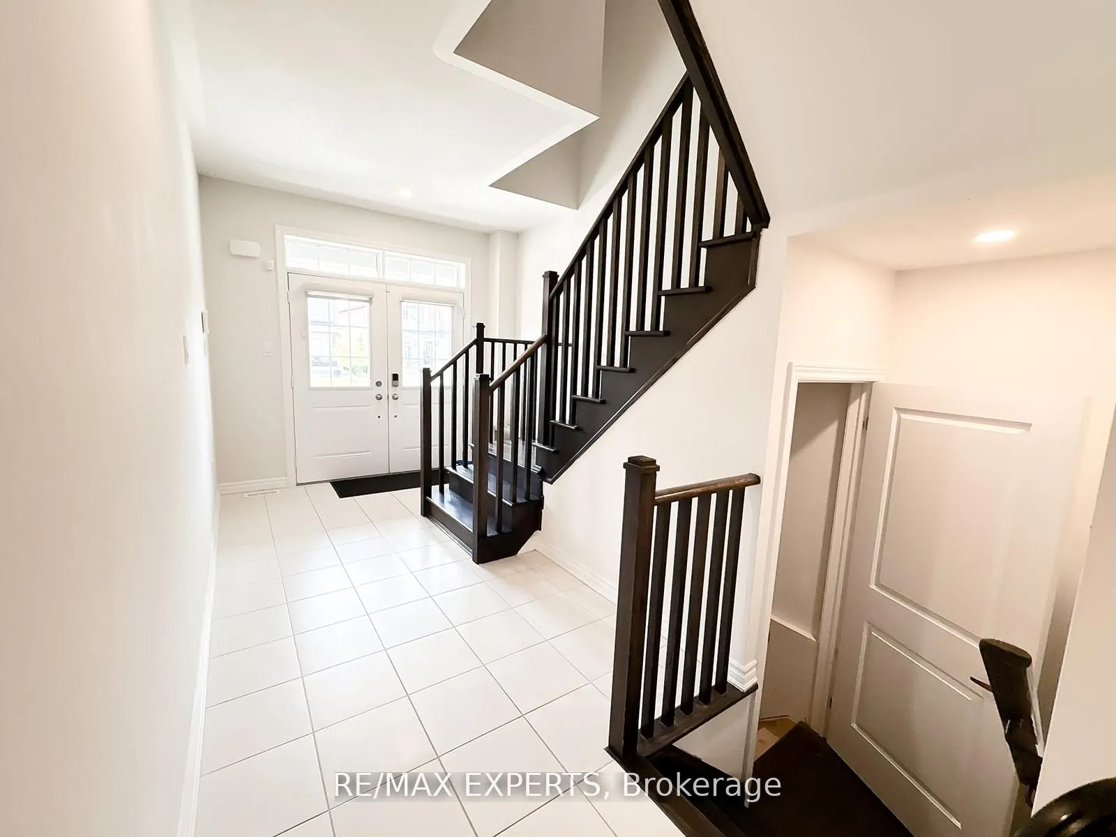 1426 Farrow Crescent