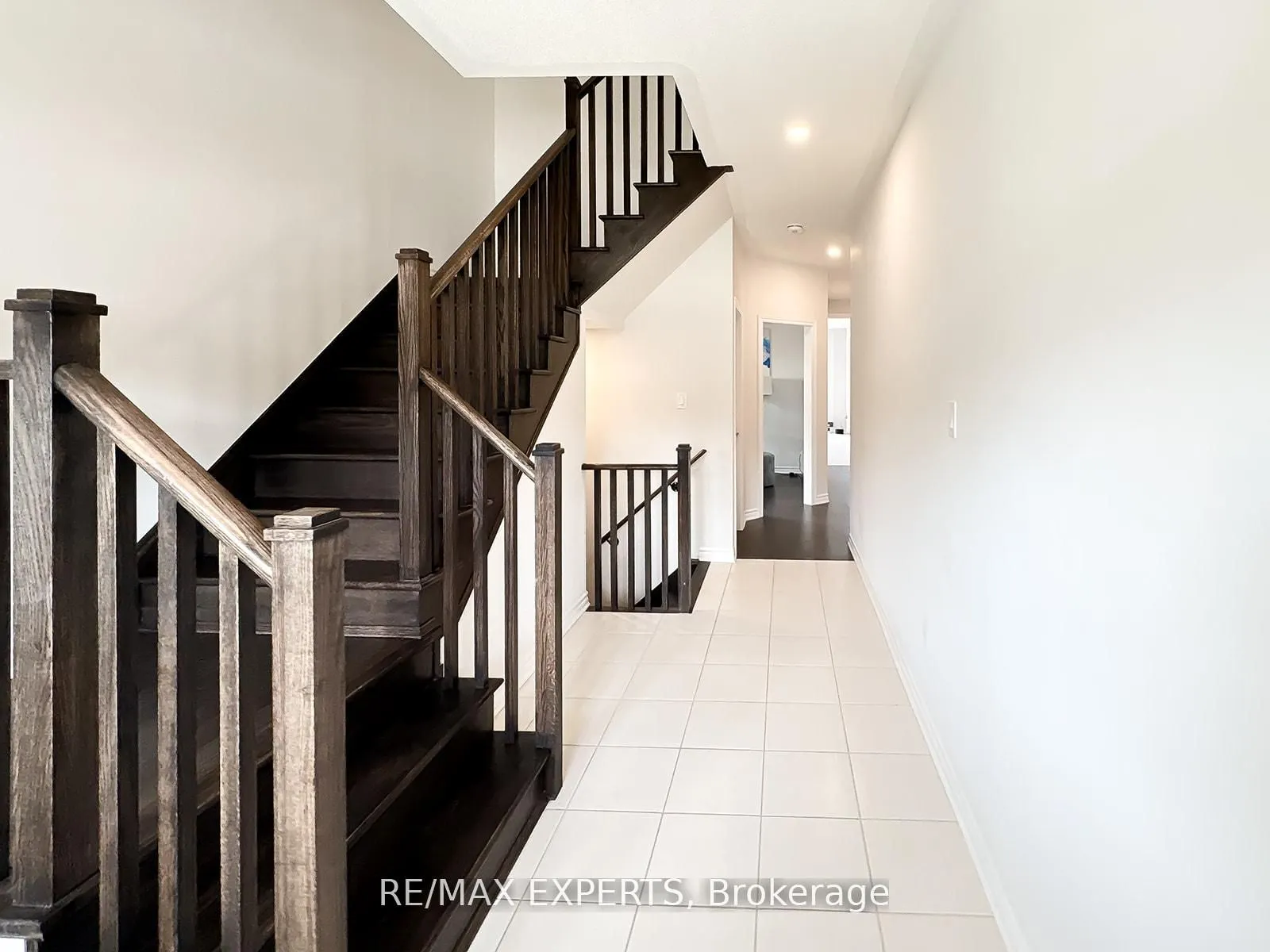 1426 Farrow Crescent