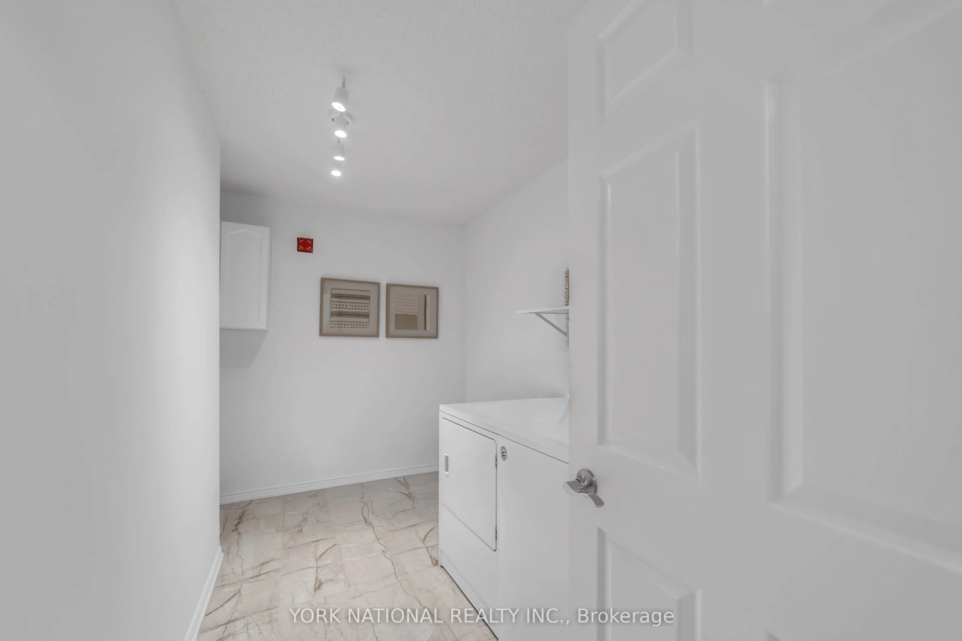 14924 Yonge Street, #408
