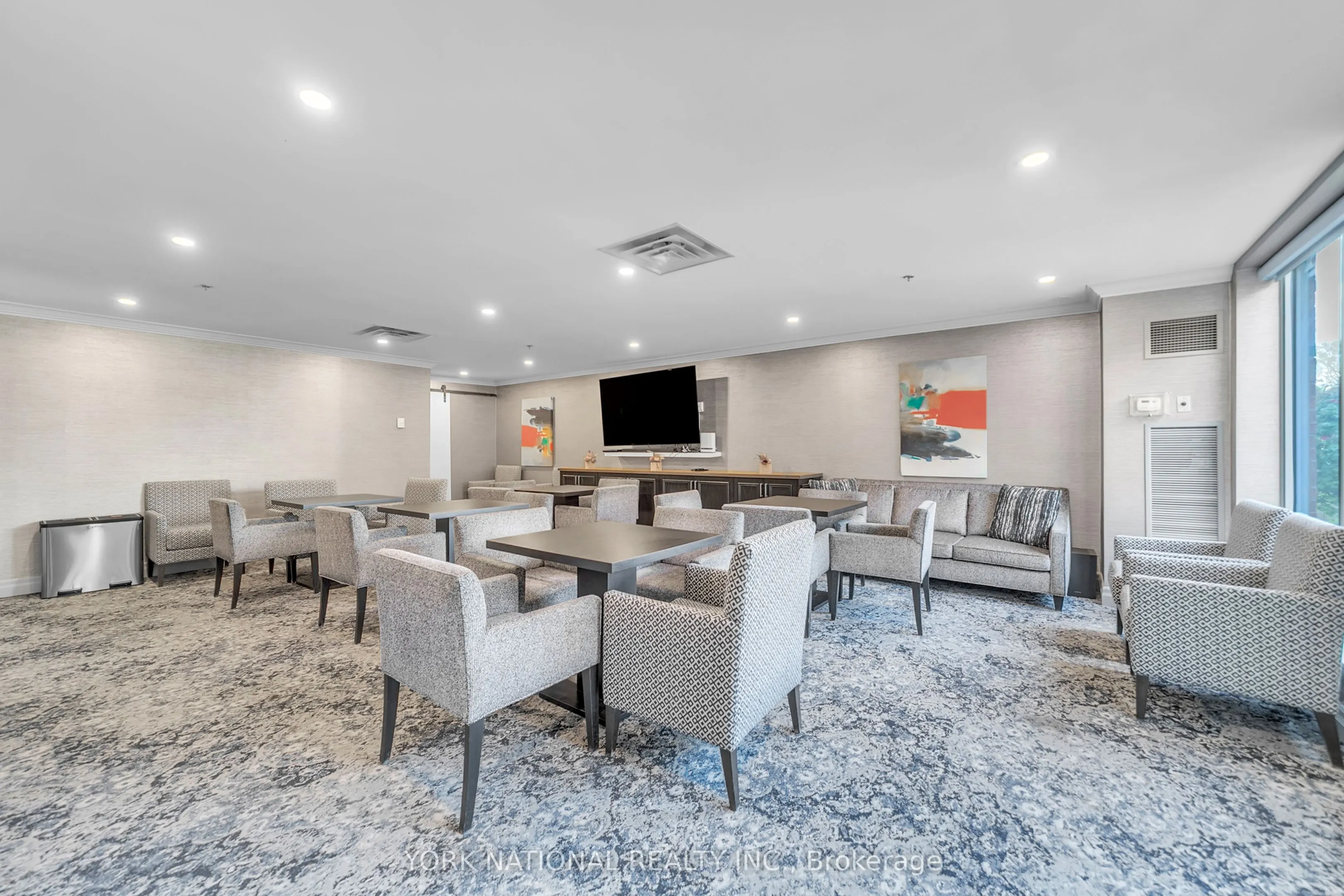 14924 Yonge Street, #408