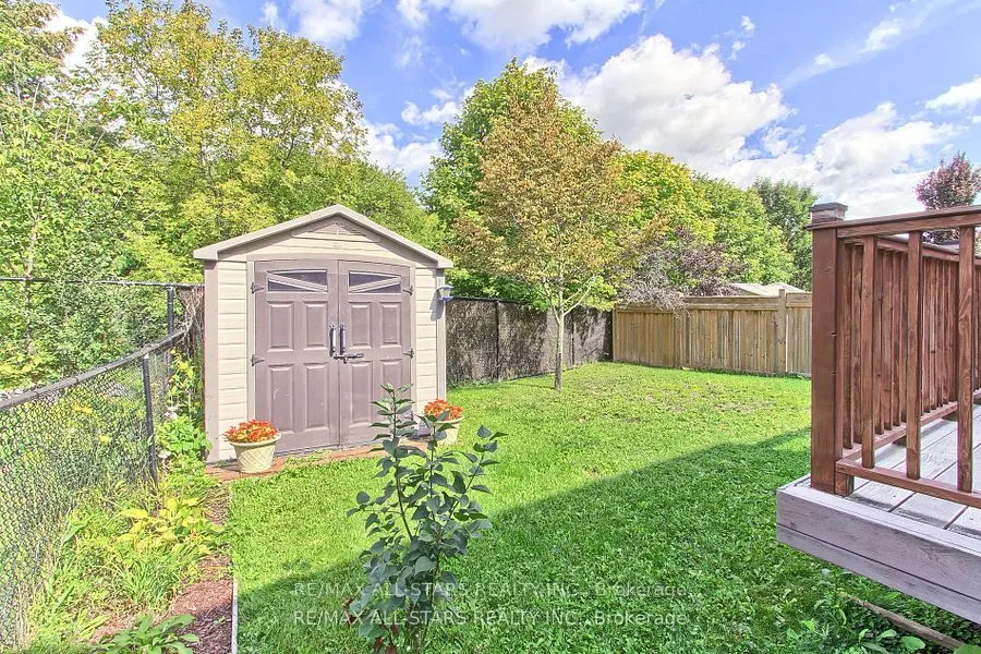 16 James Ratcliff Avenue